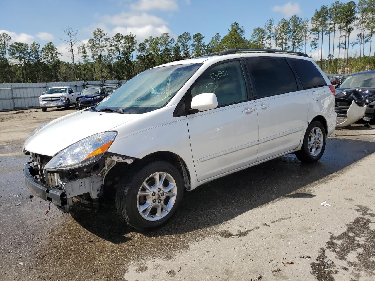 Photo 0 VIN: 5TDZA22C26S520505 - TOYOTA SIENNA 