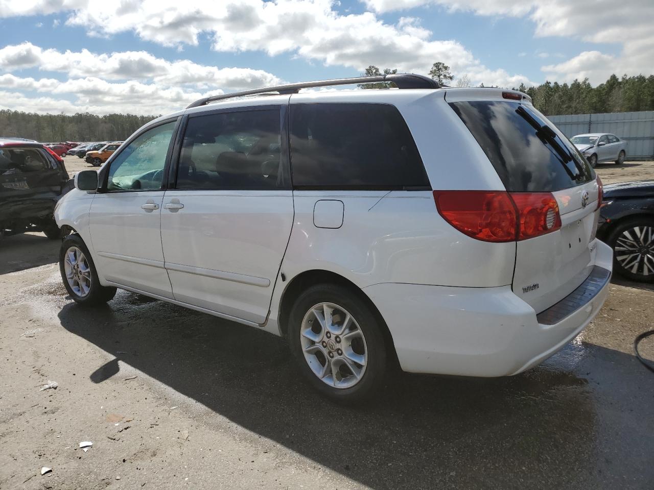 Photo 1 VIN: 5TDZA22C26S520505 - TOYOTA SIENNA 