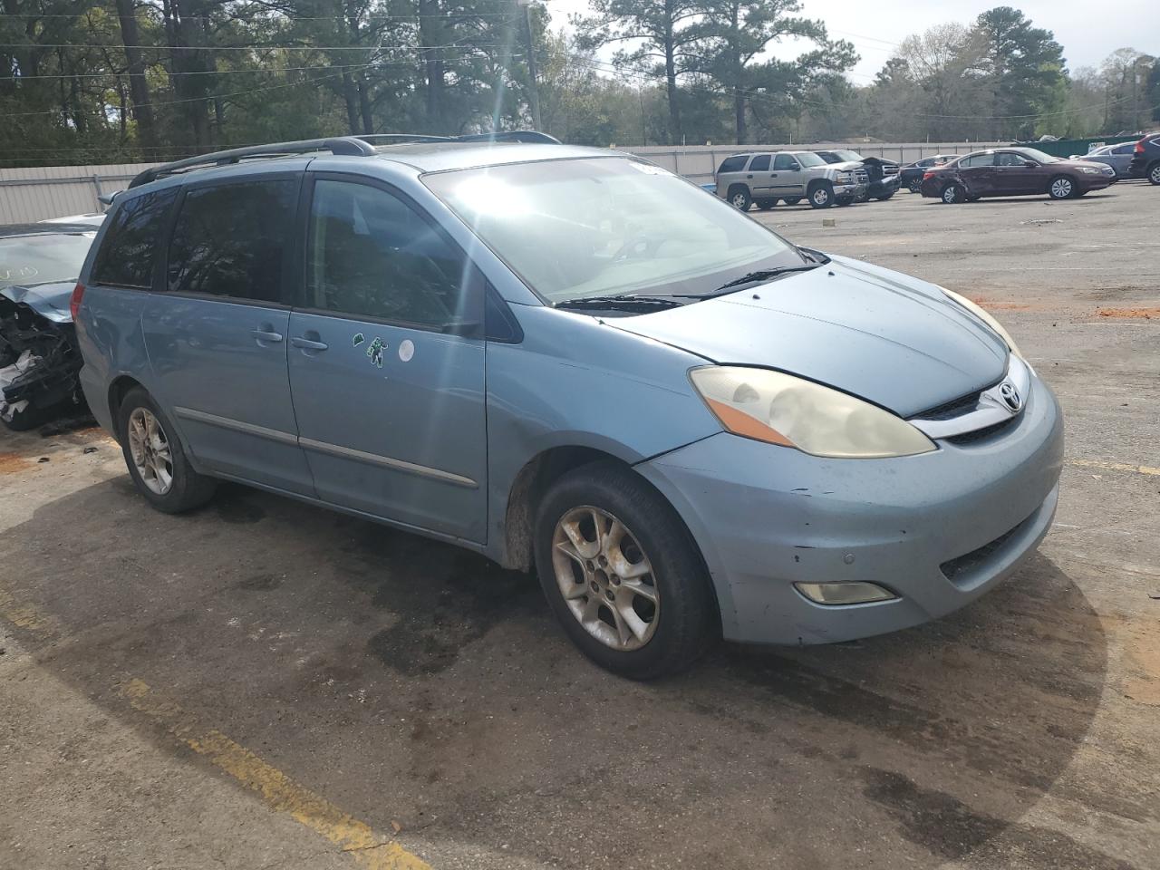 Photo 3 VIN: 5TDZA22C26S553231 - TOYOTA SIENNA 