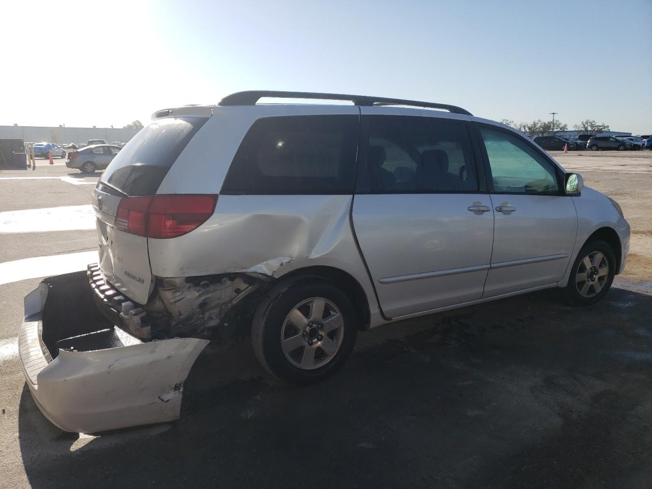 Photo 2 VIN: 5TDZA22C34S092893 - TOYOTA SIENNA 