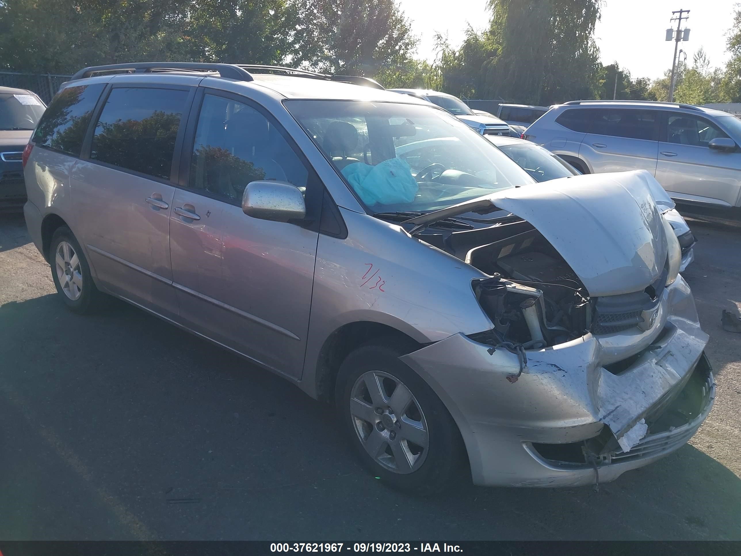 Photo 12 VIN: 5TDZA22C34S122328 - TOYOTA SIENNA 