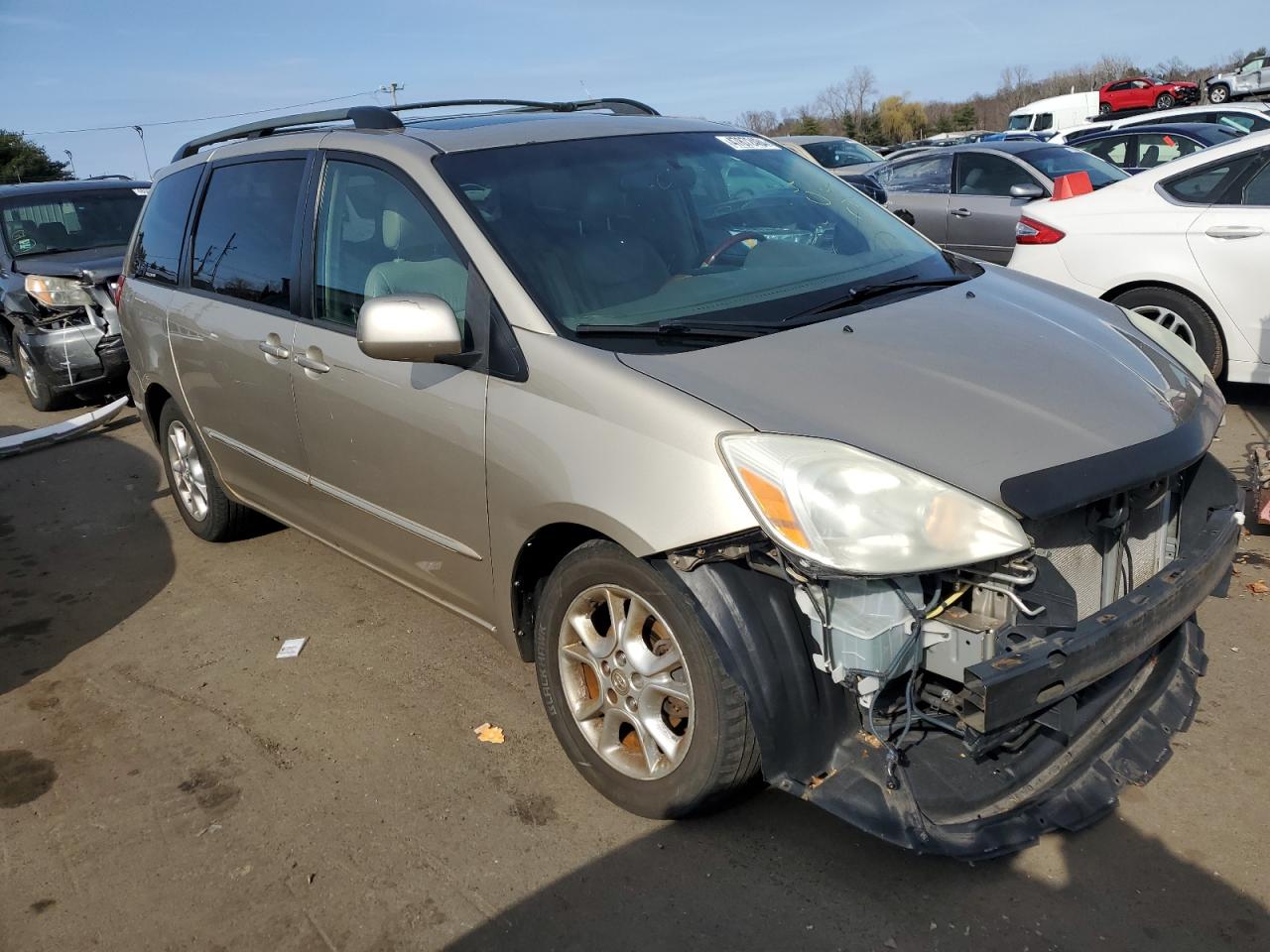 Photo 3 VIN: 5TDZA22C34S144684 - TOYOTA SIENNA 