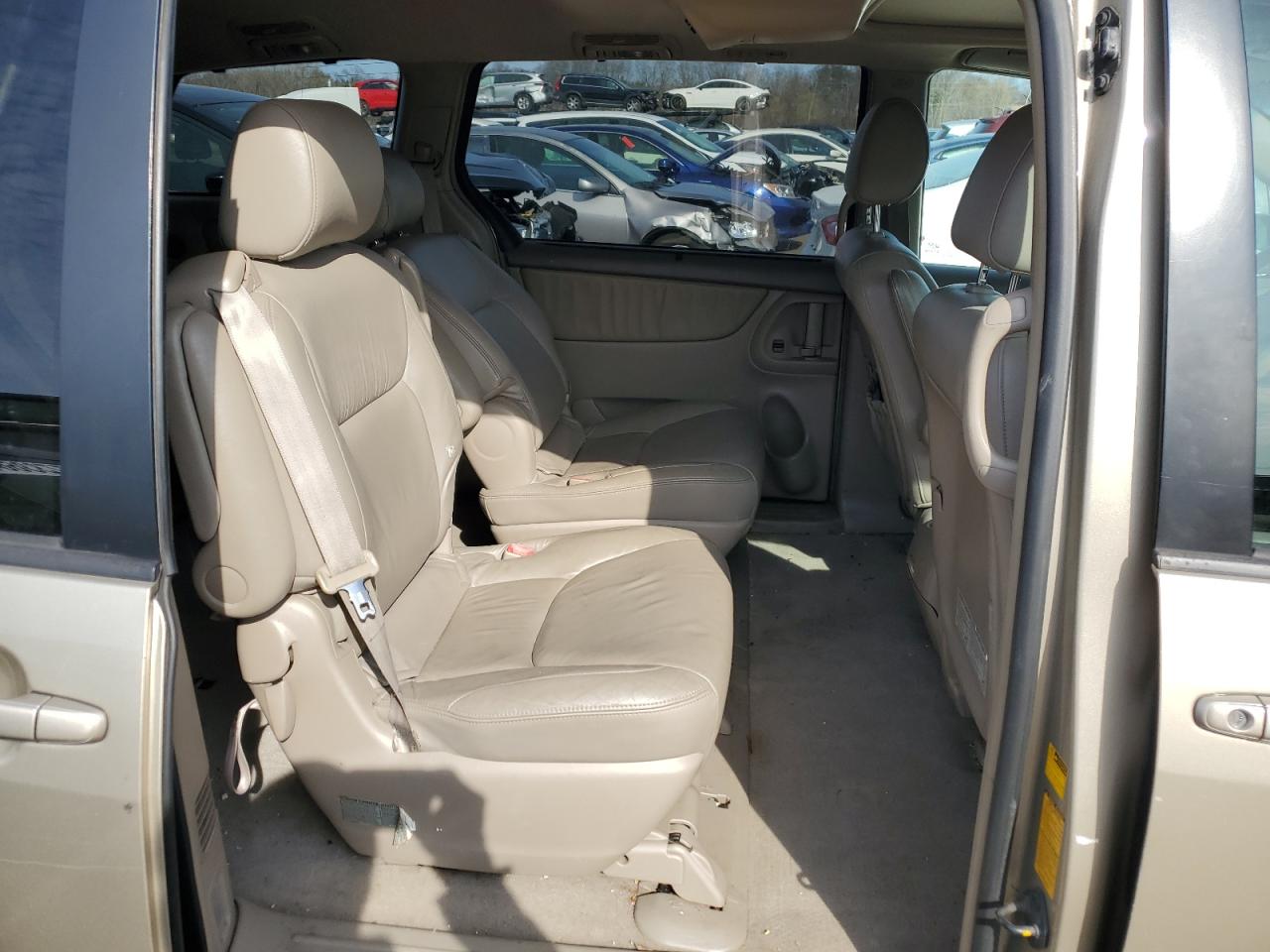 Photo 9 VIN: 5TDZA22C34S144684 - TOYOTA SIENNA 