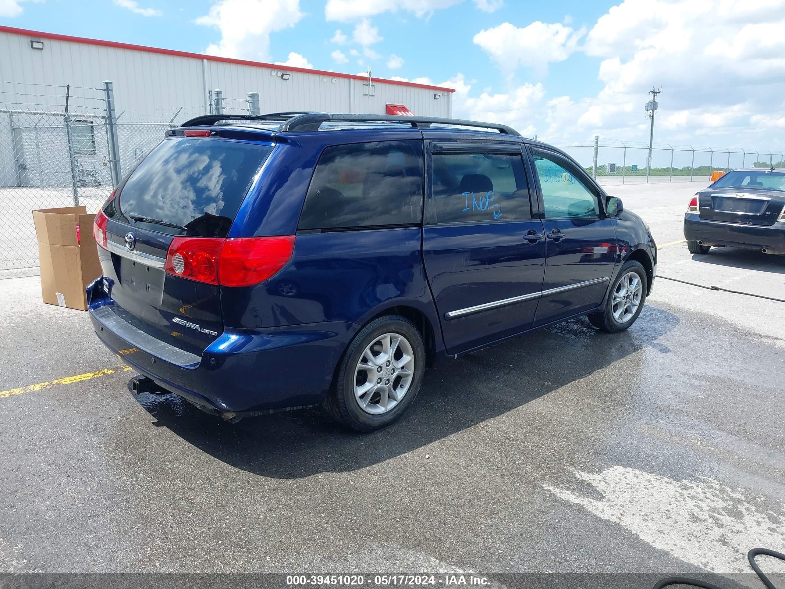 Photo 3 VIN: 5TDZA22C36S408540 - TOYOTA SIENNA 