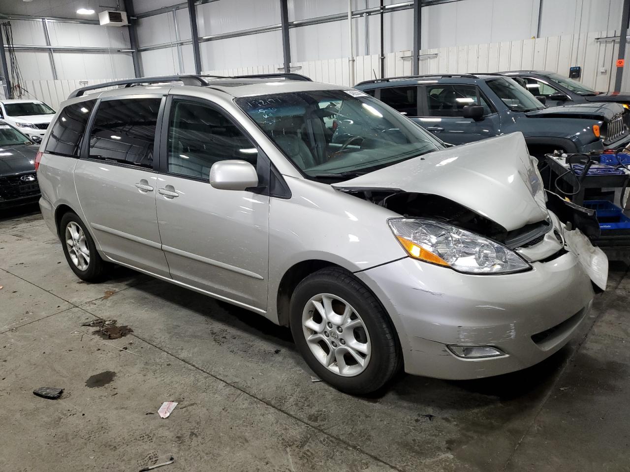 Photo 3 VIN: 5TDZA22C36S431610 - TOYOTA SIENNA 