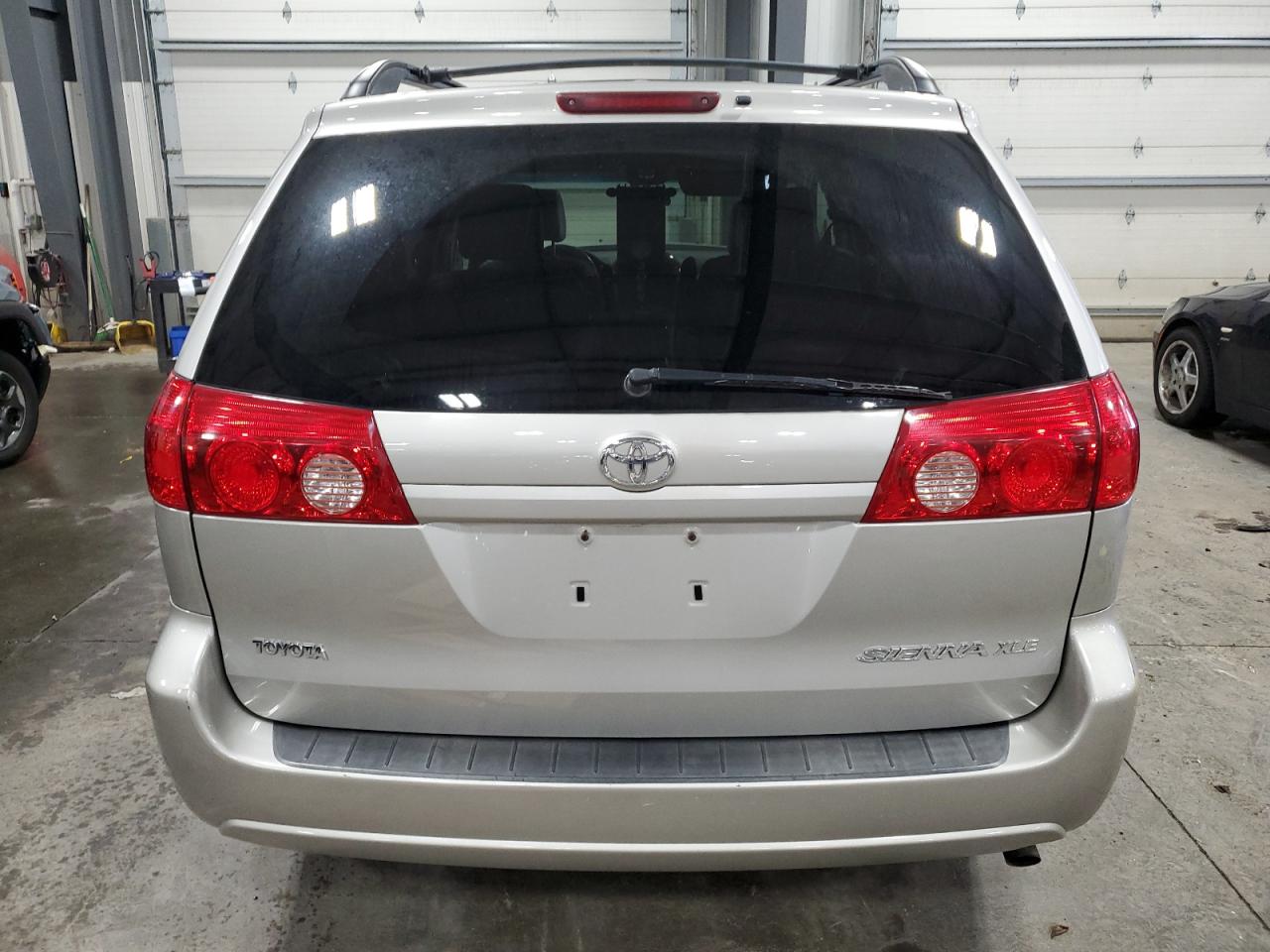 Photo 5 VIN: 5TDZA22C36S431610 - TOYOTA SIENNA 