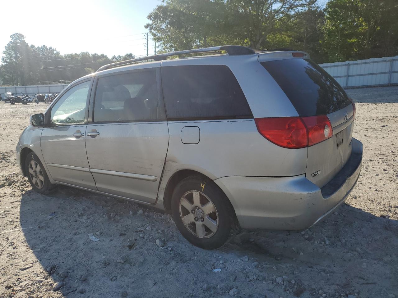 Photo 1 VIN: 5TDZA22C36S488261 - TOYOTA SIENNA 