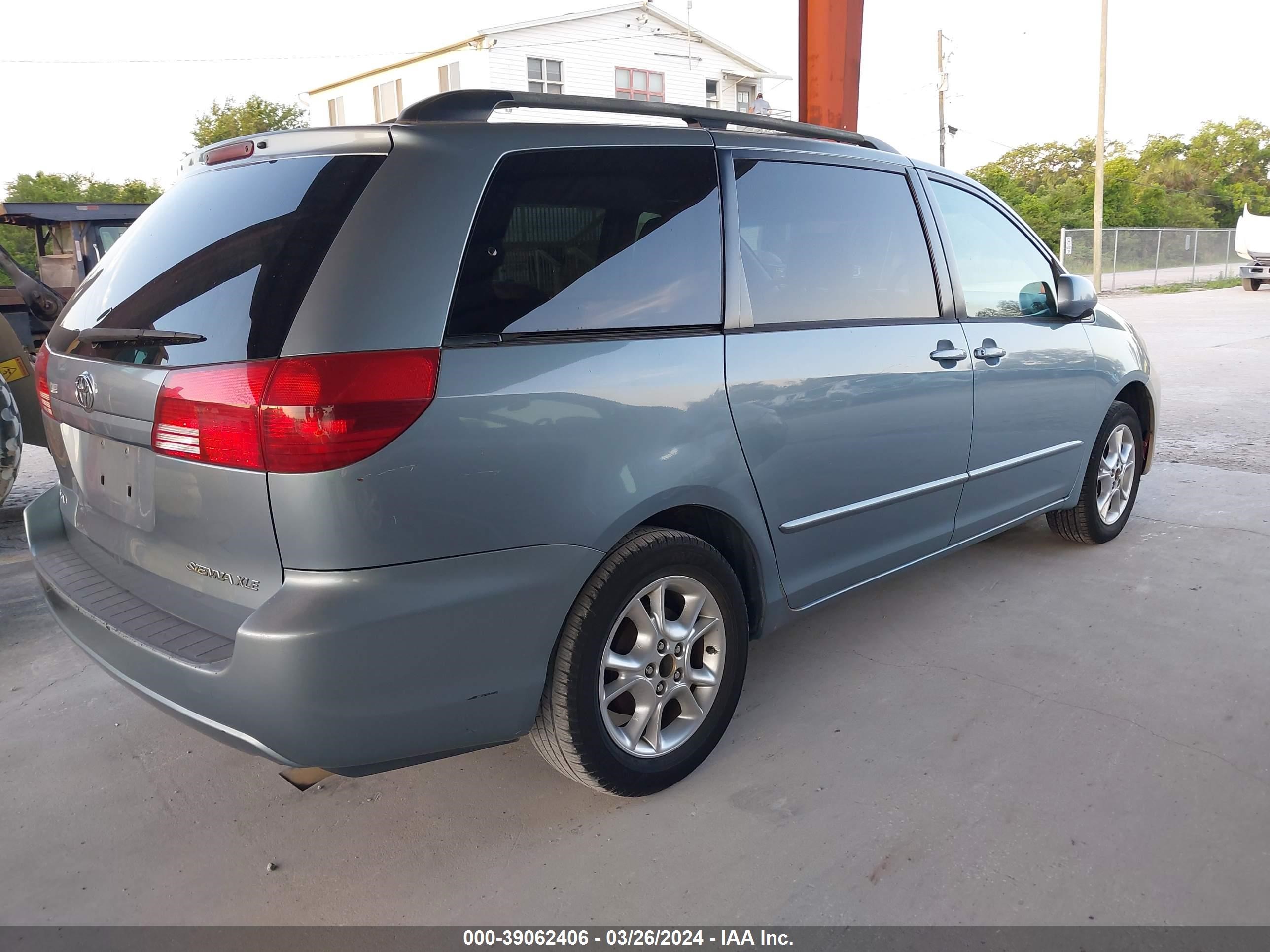 Photo 3 VIN: 5TDZA22C44S143947 - TOYOTA SIENNA 