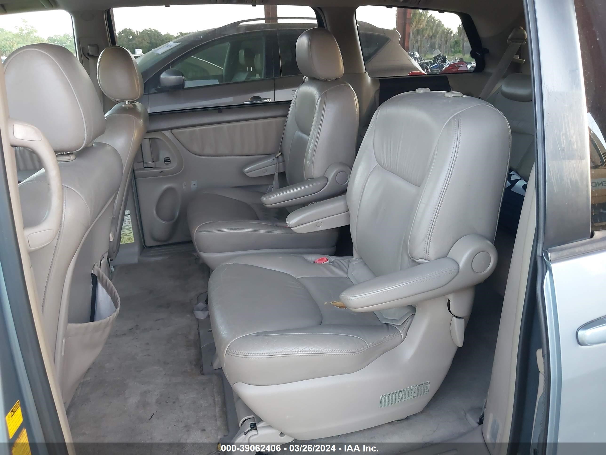 Photo 7 VIN: 5TDZA22C44S143947 - TOYOTA SIENNA 