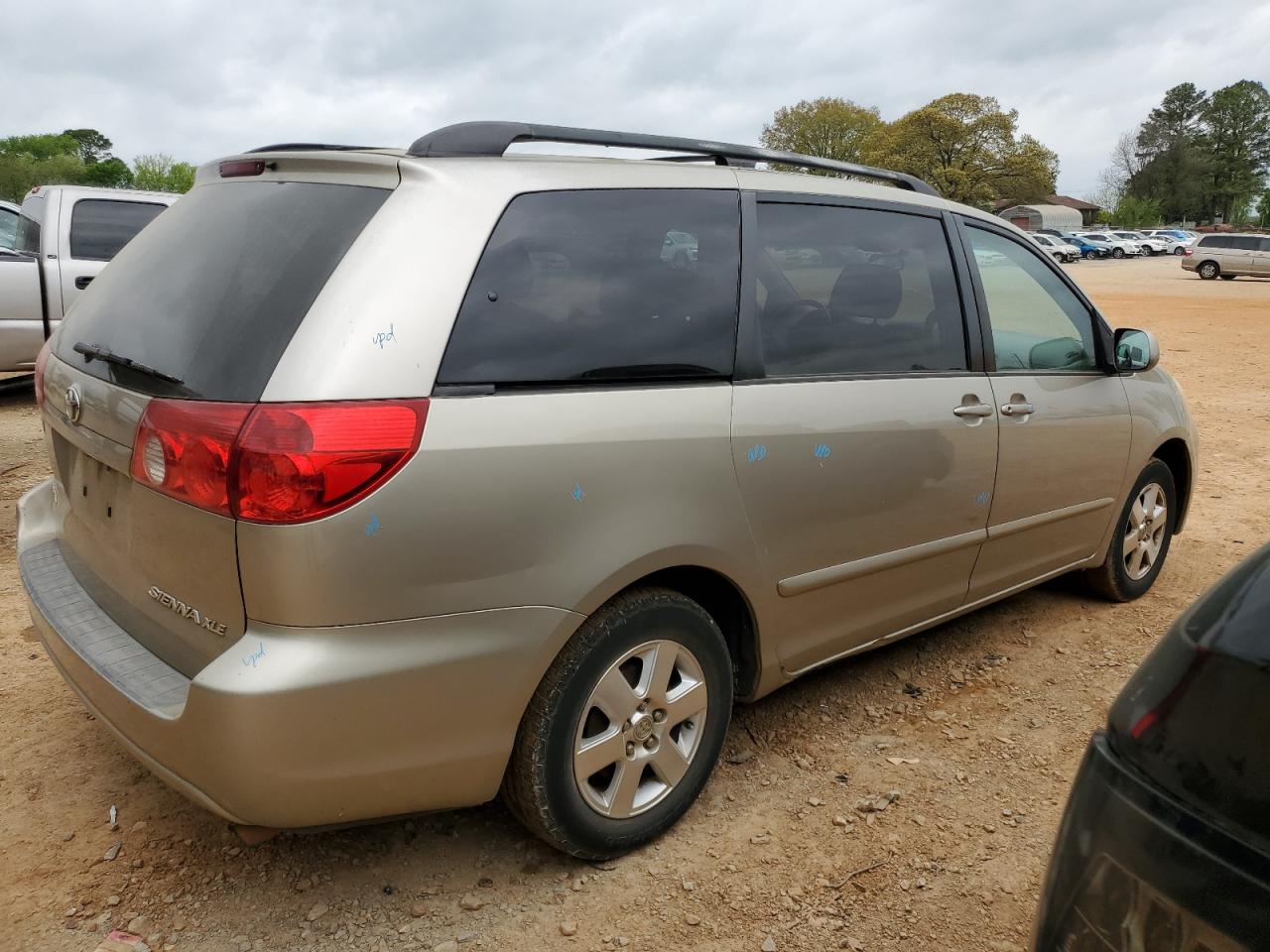 Photo 2 VIN: 5TDZA22C46S492853 - TOYOTA SIENNA 