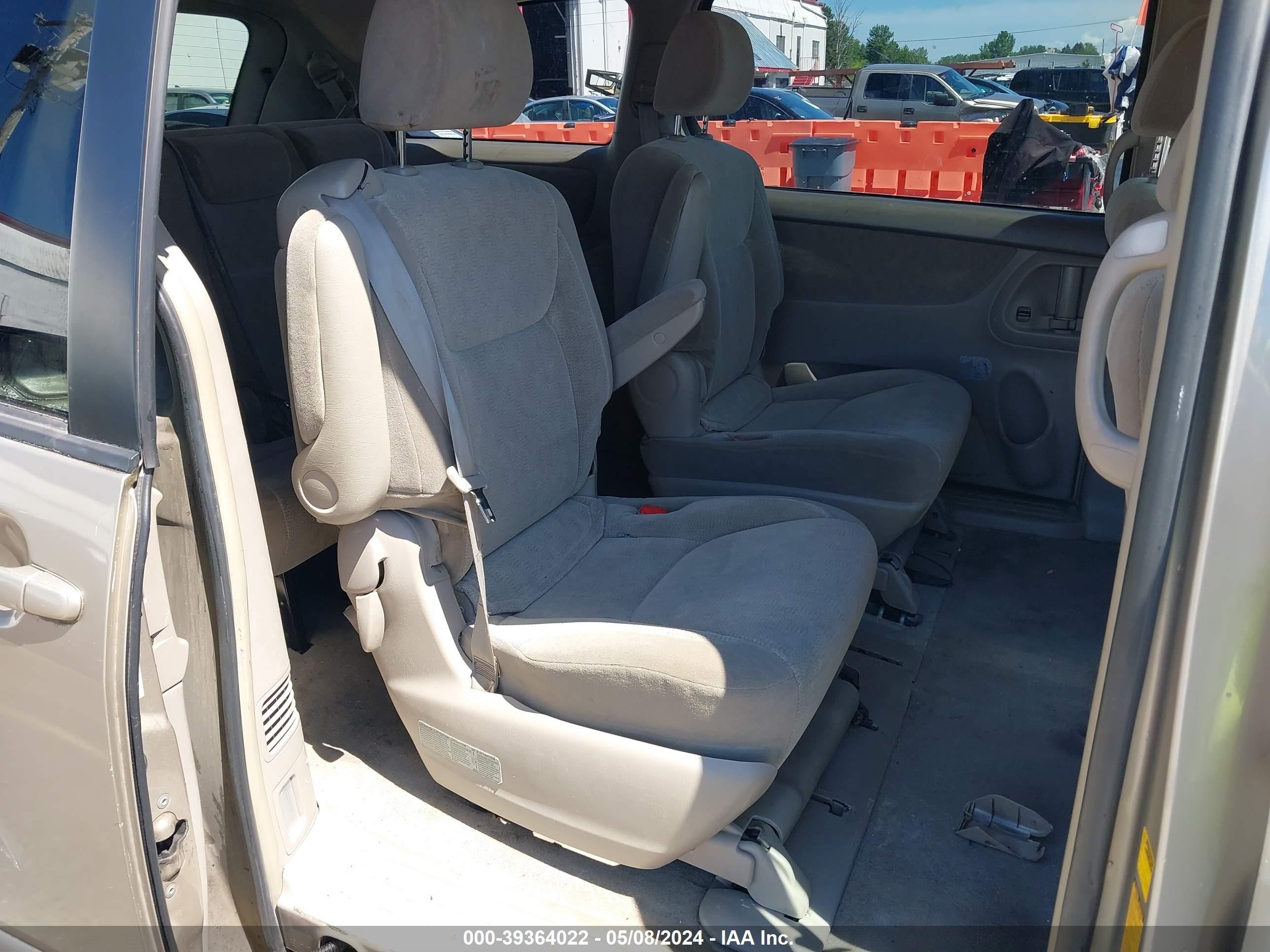 Photo 7 VIN: 5TDZA22C54S202083 - TOYOTA SIENNA 