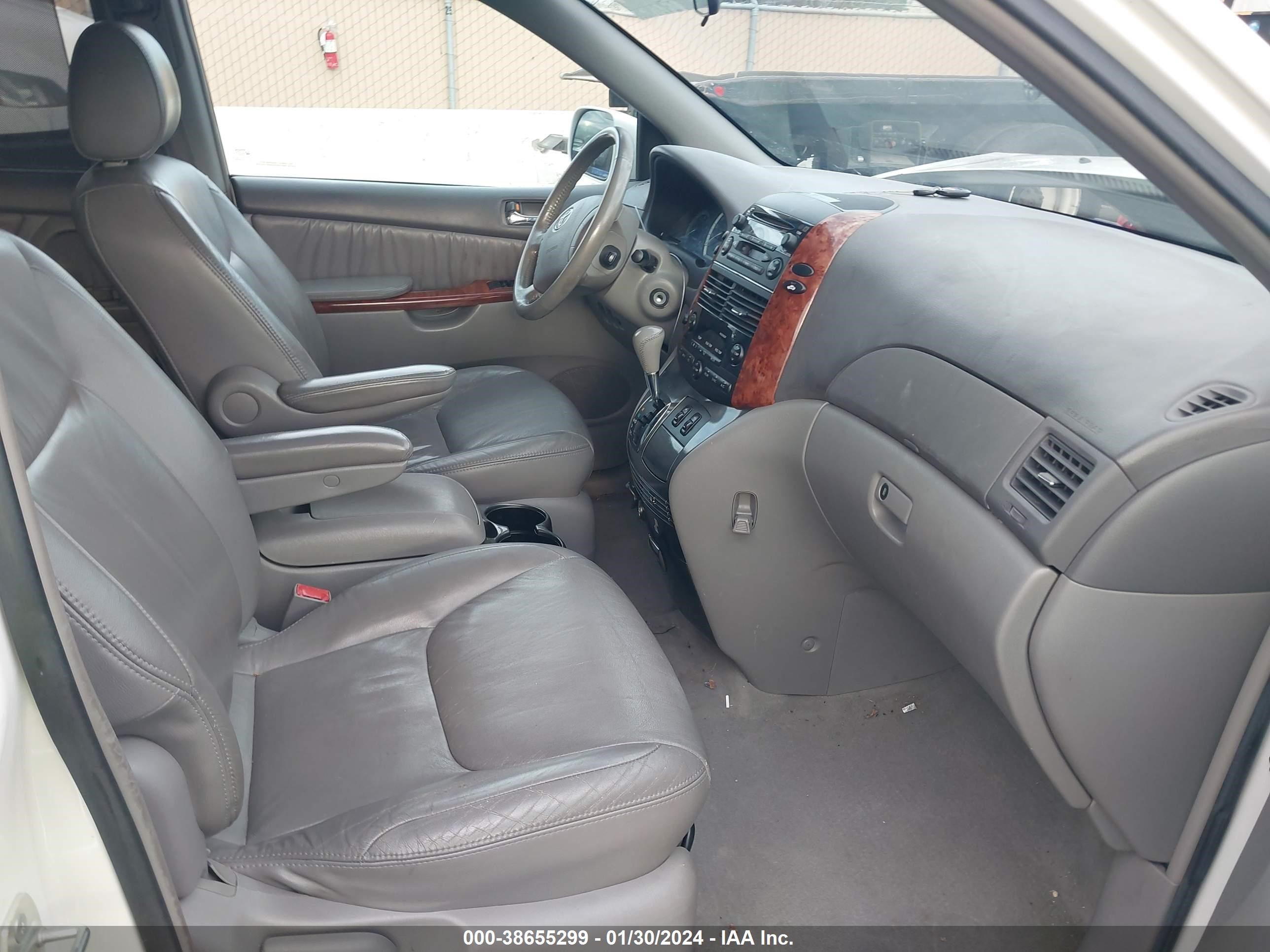 Photo 4 VIN: 5TDZA22C64S004953 - TOYOTA SIENNA 