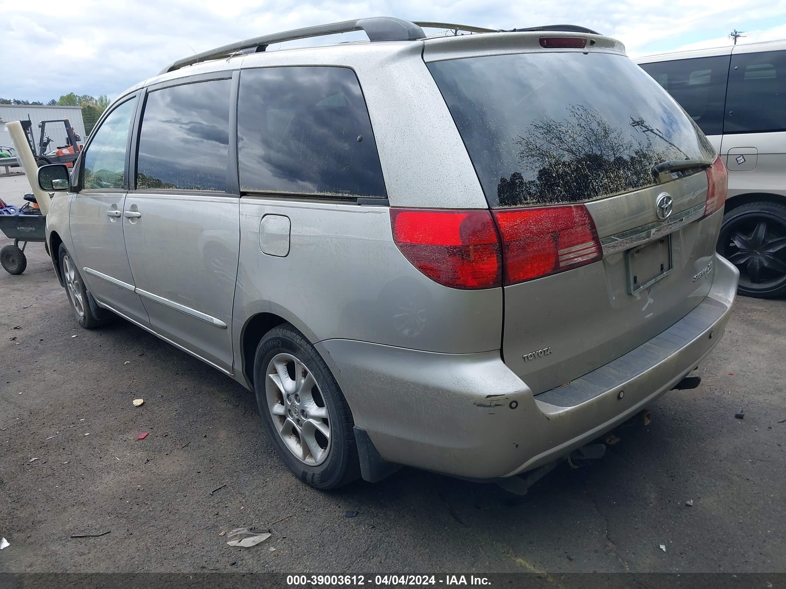 Photo 2 VIN: 5TDZA22C64S127149 - TOYOTA SIENNA 