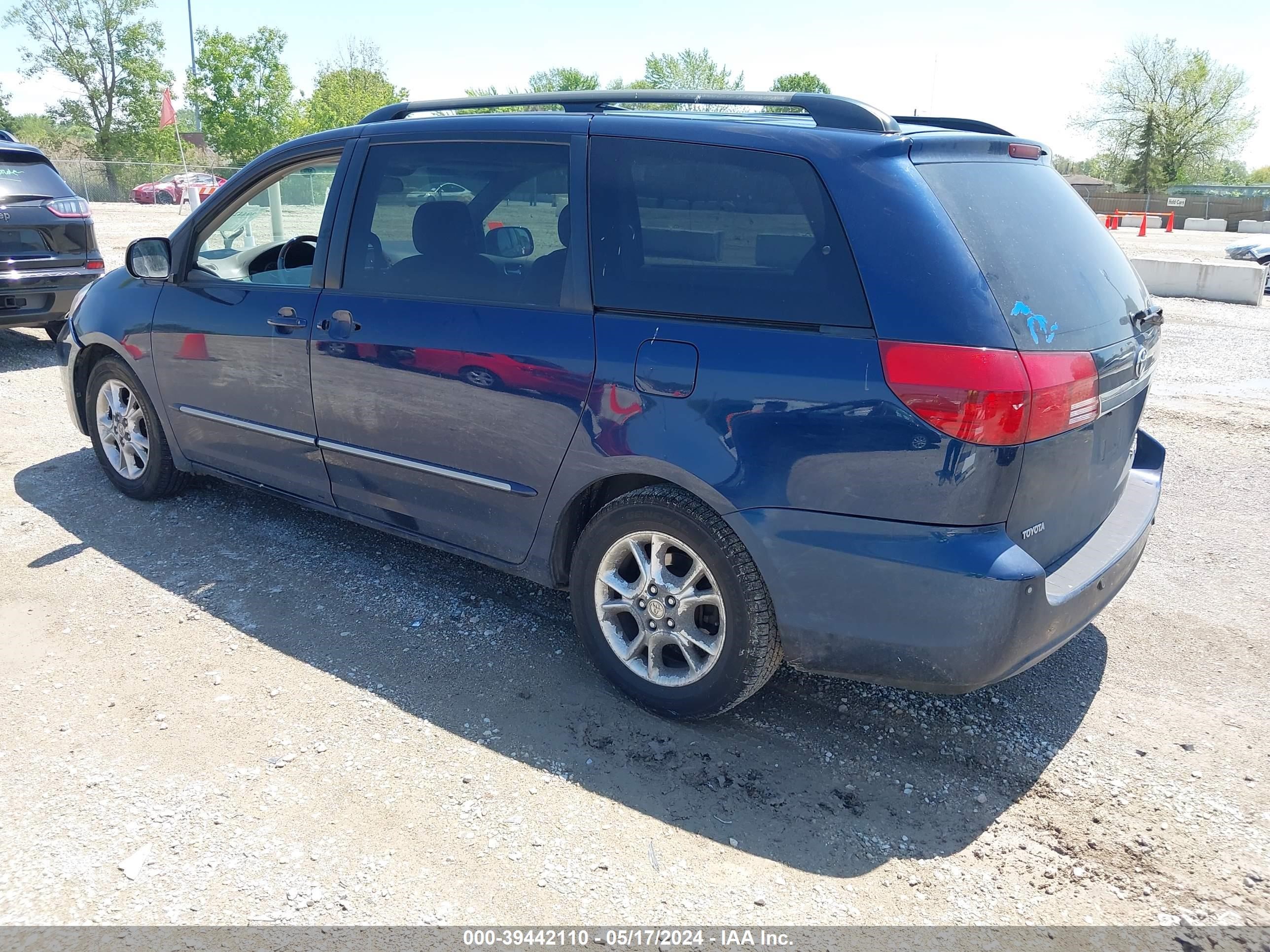 Photo 2 VIN: 5TDZA22C65S329569 - TOYOTA SIENNA 