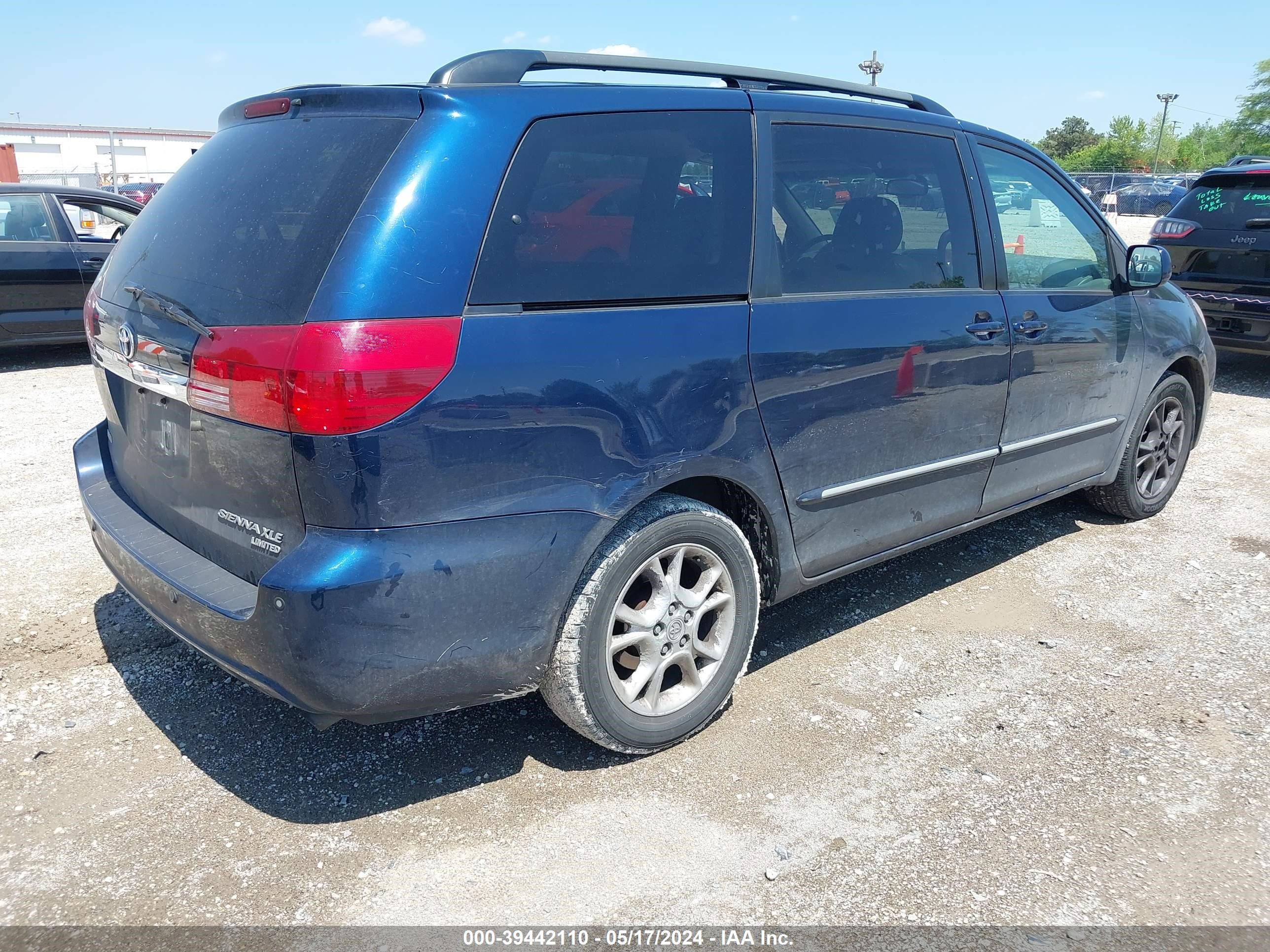 Photo 3 VIN: 5TDZA22C65S329569 - TOYOTA SIENNA 