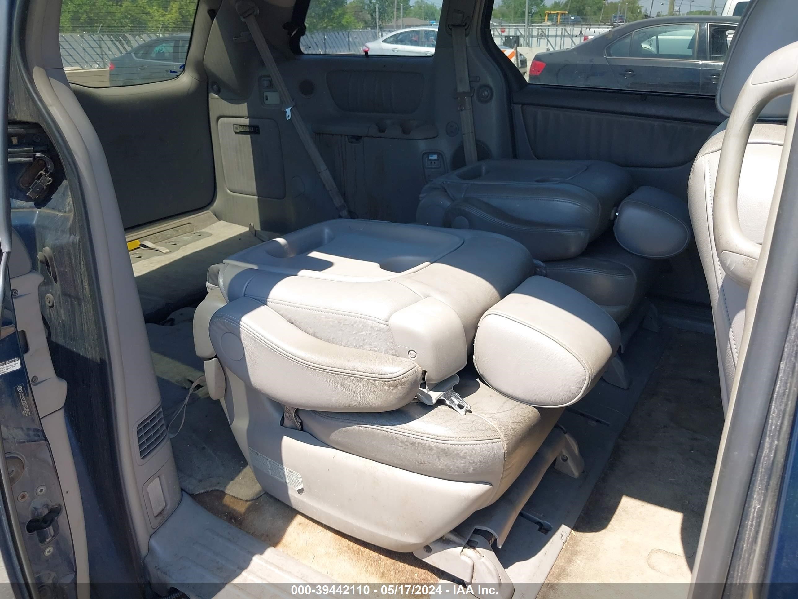 Photo 7 VIN: 5TDZA22C65S329569 - TOYOTA SIENNA 