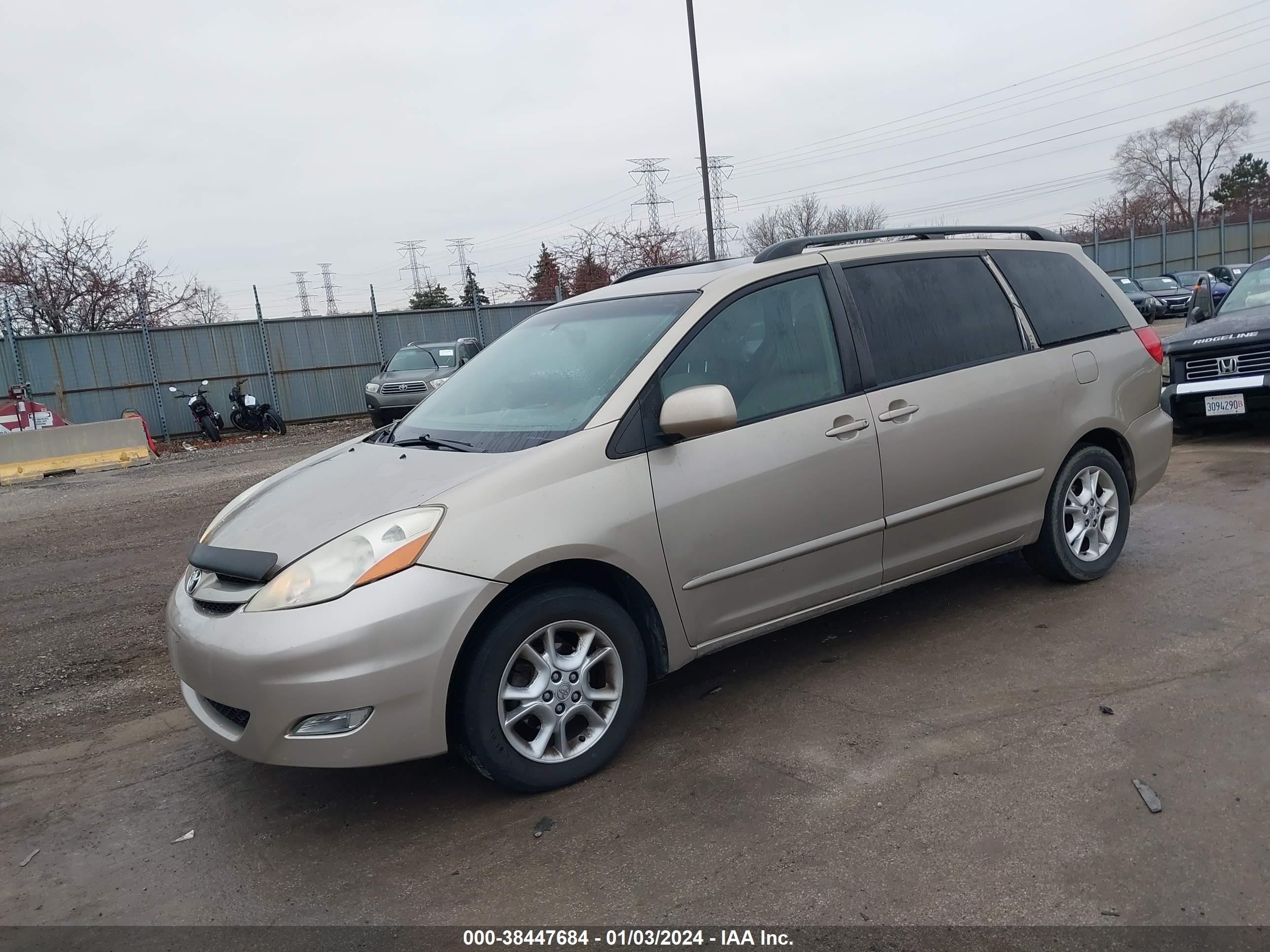 Photo 1 VIN: 5TDZA22C66S398456 - TOYOTA SIENNA 