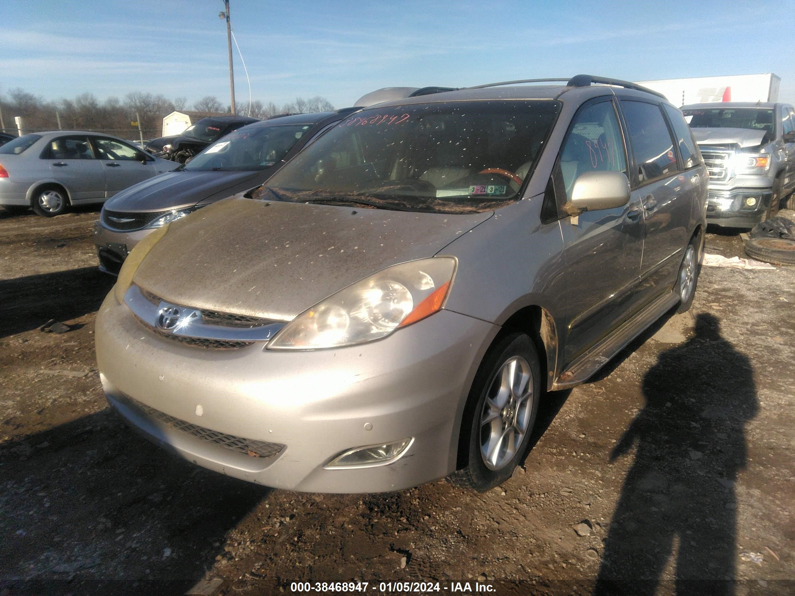 Photo 1 VIN: 5TDZA22C66S428068 - TOYOTA SIENNA 