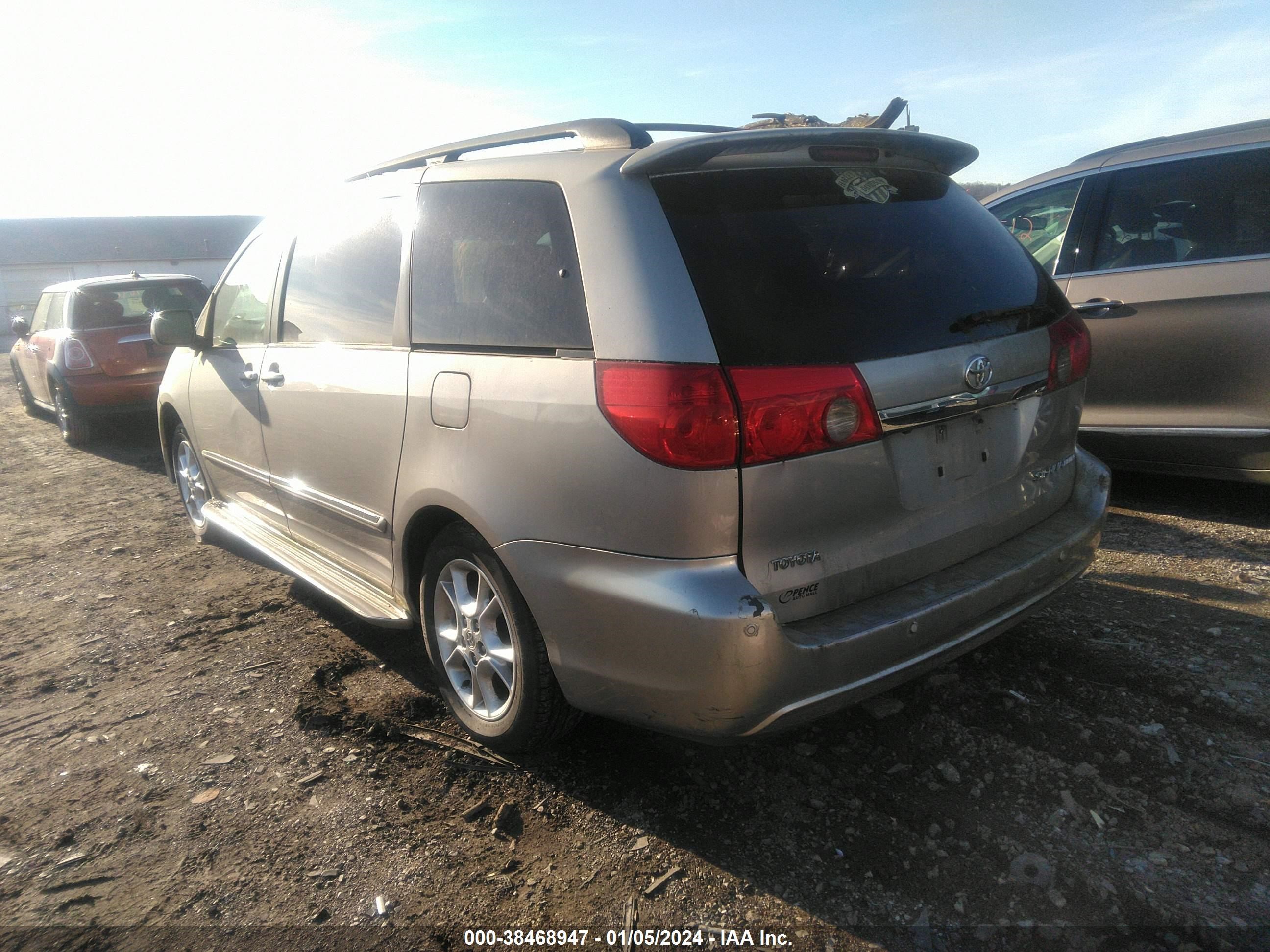 Photo 2 VIN: 5TDZA22C66S428068 - TOYOTA SIENNA 