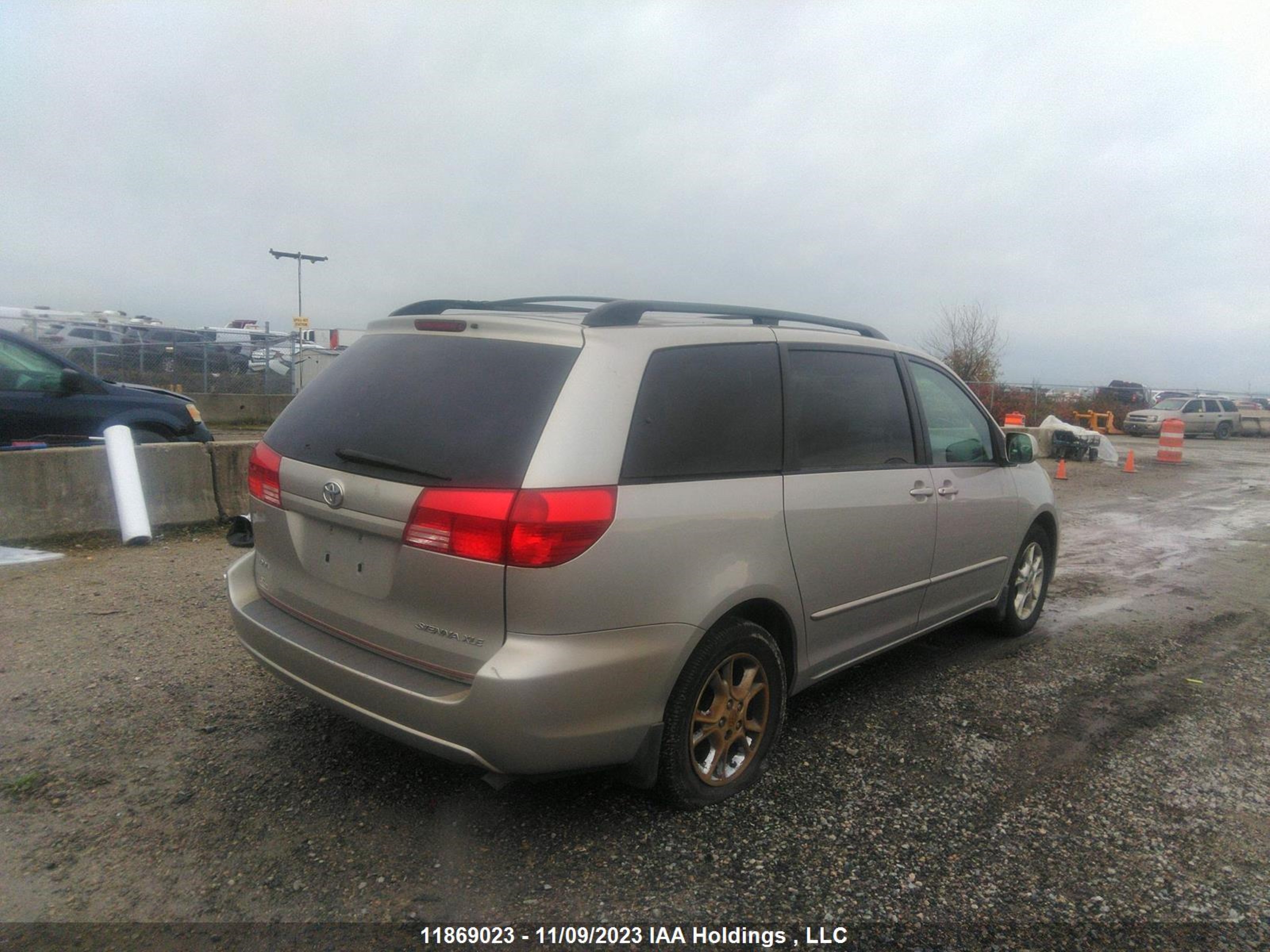 Photo 3 VIN: 5TDZA22C74S084277 - TOYOTA SIENNA 