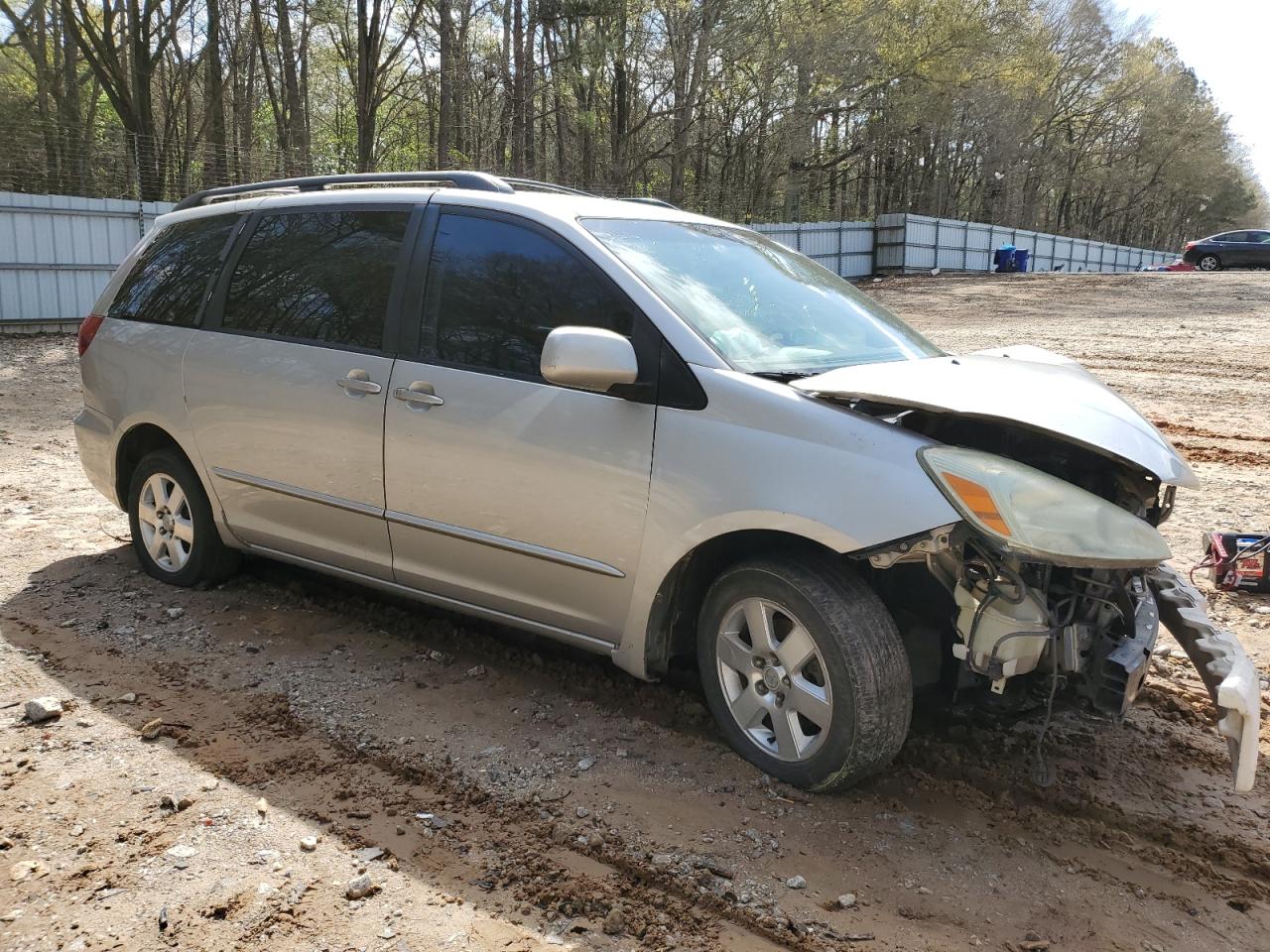 Photo 3 VIN: 5TDZA22C74S129962 - TOYOTA SIENNA 