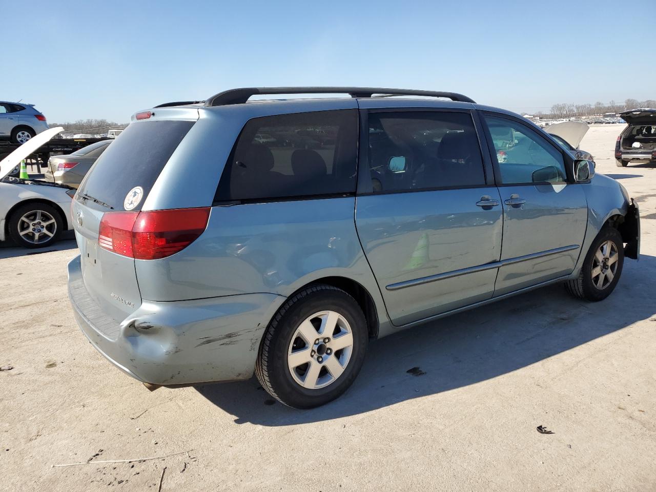 Photo 2 VIN: 5TDZA22C75S378604 - TOYOTA SIENNA 