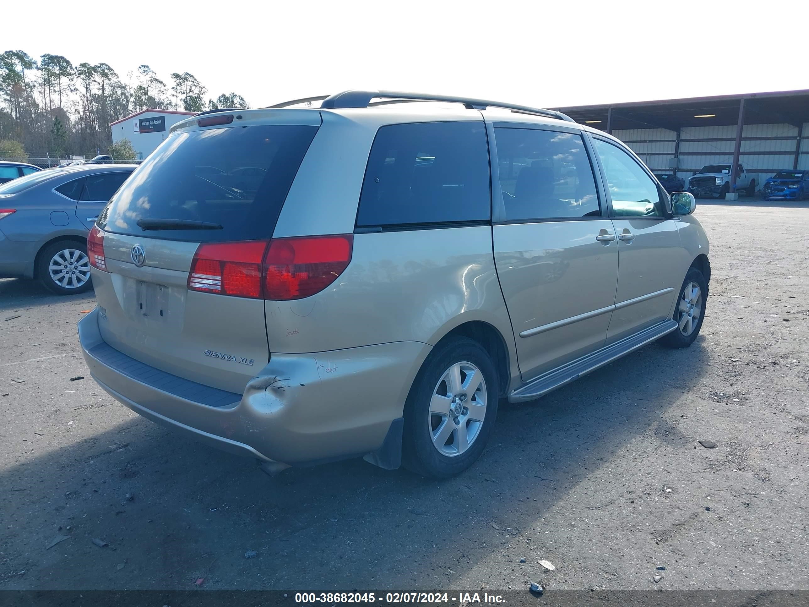 Photo 3 VIN: 5TDZA22C84S133857 - TOYOTA SIENNA 