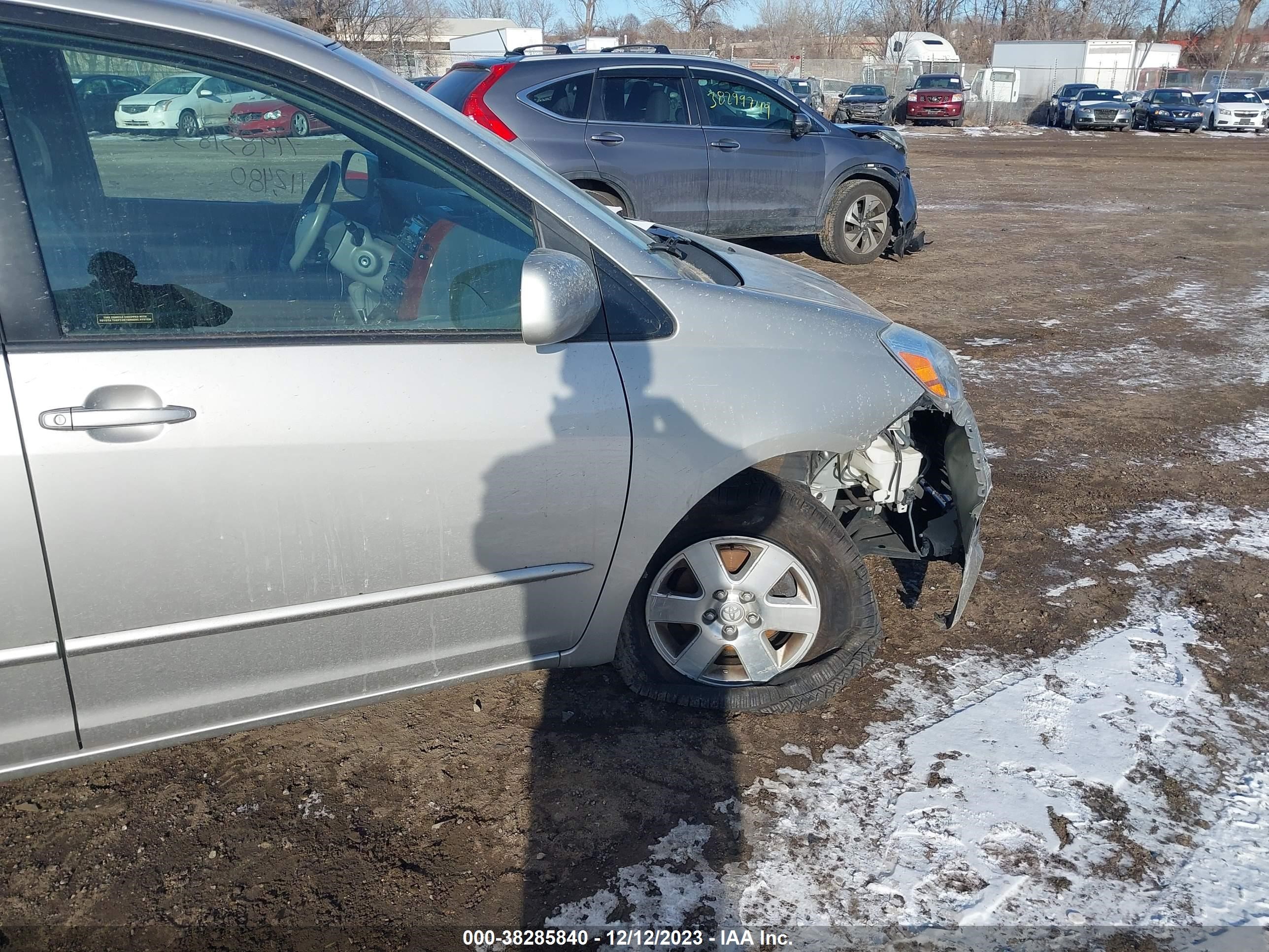 Photo 5 VIN: 5TDZA22C84S158936 - TOYOTA SIENNA 