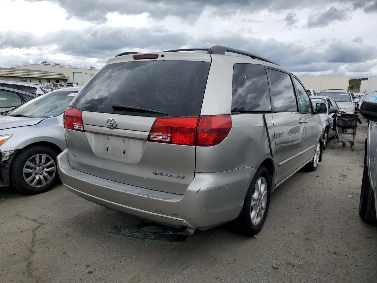 Photo 2 VIN: 5TDZA22C84S197574 - TOYOTA SIENNA 