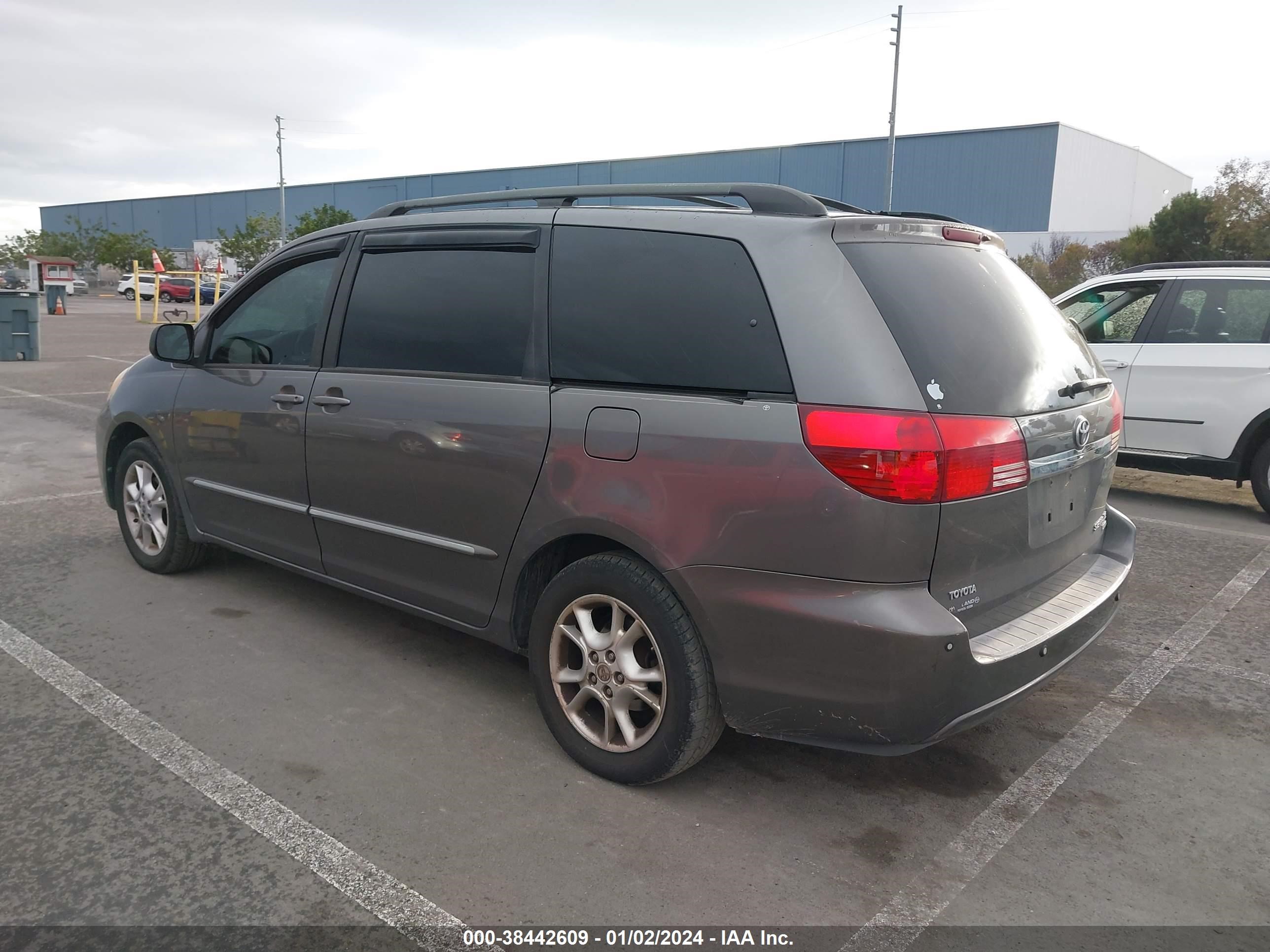 Photo 2 VIN: 5TDZA22C85S264837 - TOYOTA SIENNA 