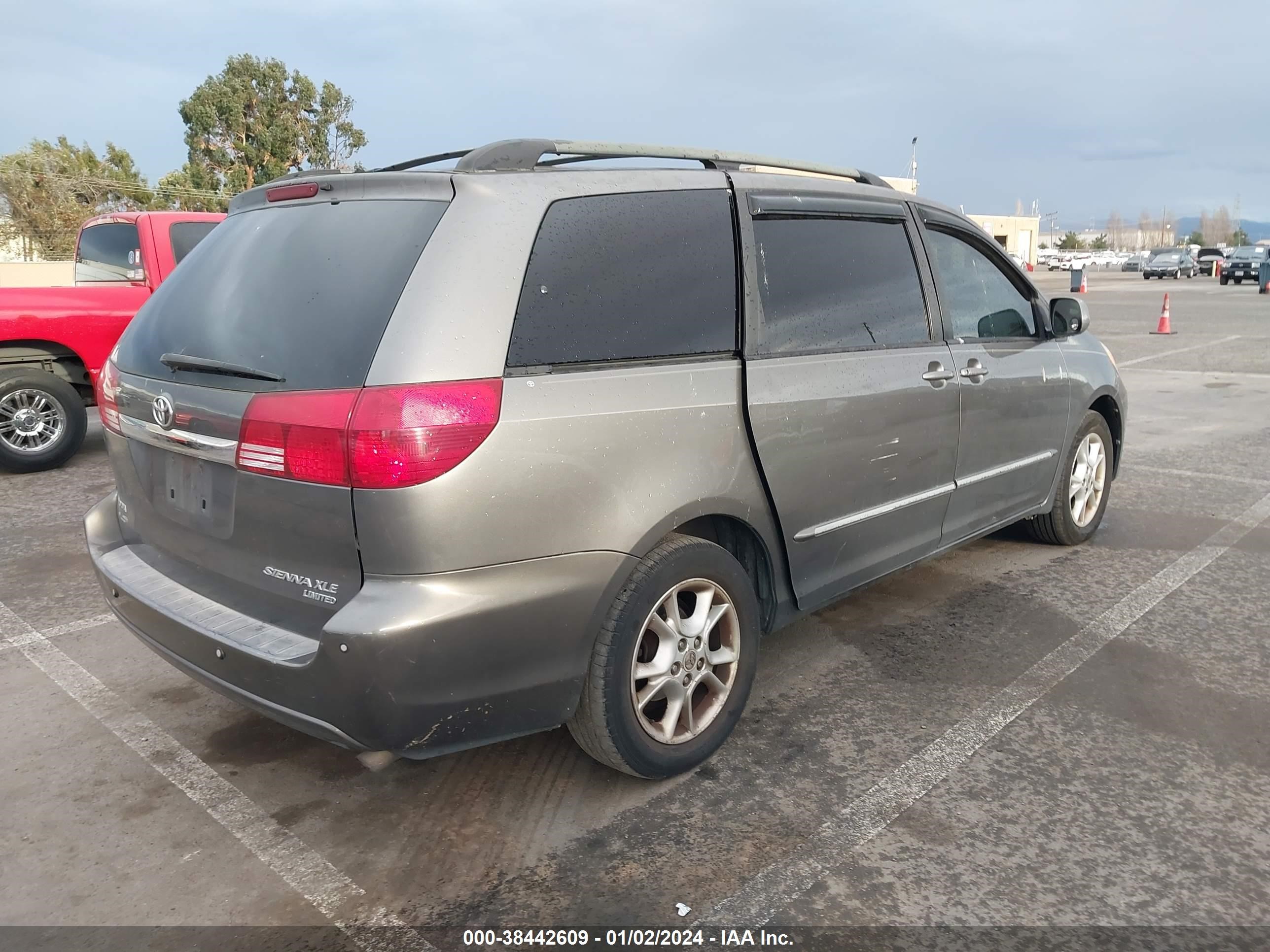 Photo 3 VIN: 5TDZA22C85S264837 - TOYOTA SIENNA 