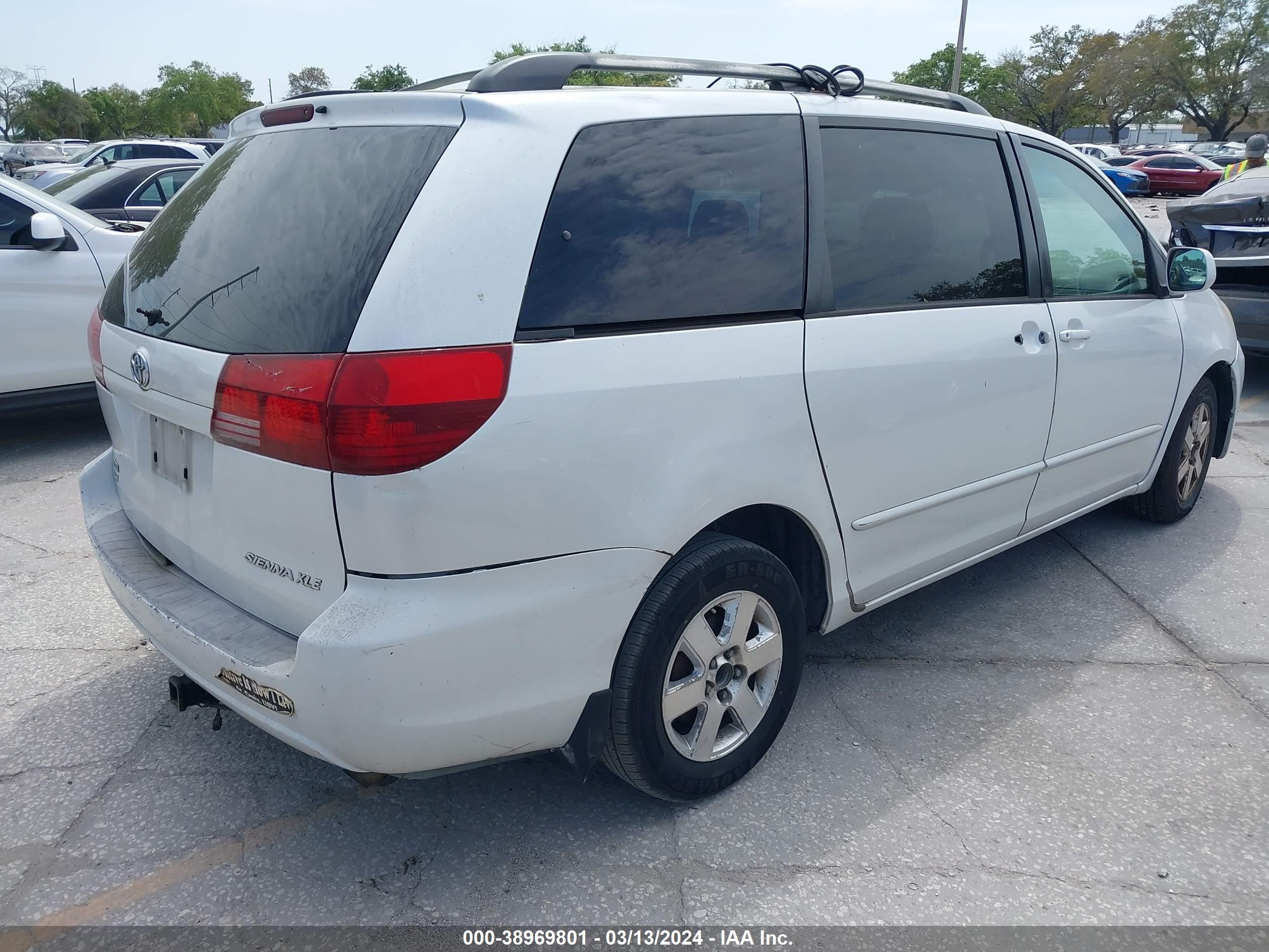 Photo 3 VIN: 5TDZA22C85S266409 - TOYOTA SIENNA 