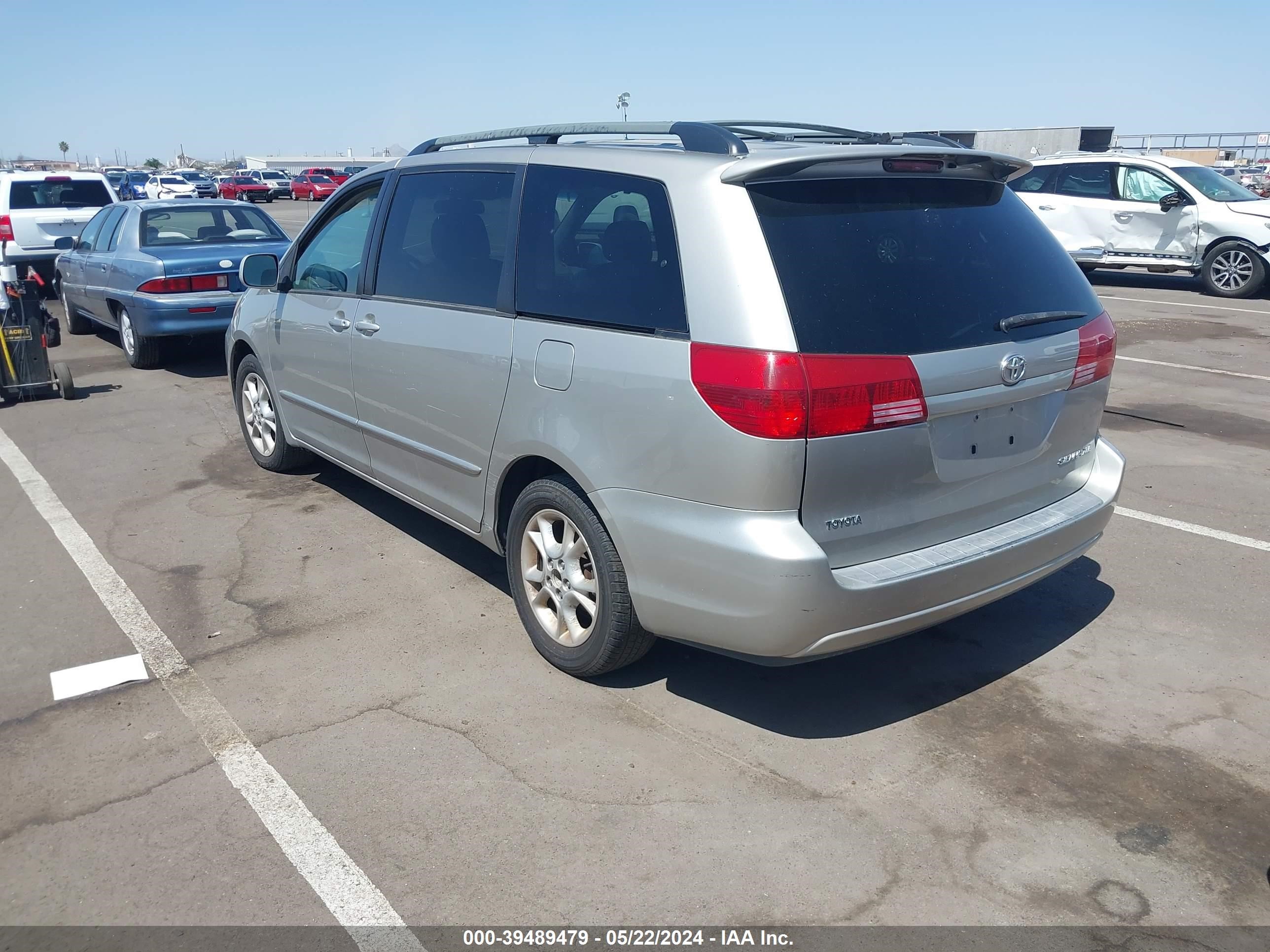 Photo 2 VIN: 5TDZA22C85S269228 - TOYOTA SIENNA 