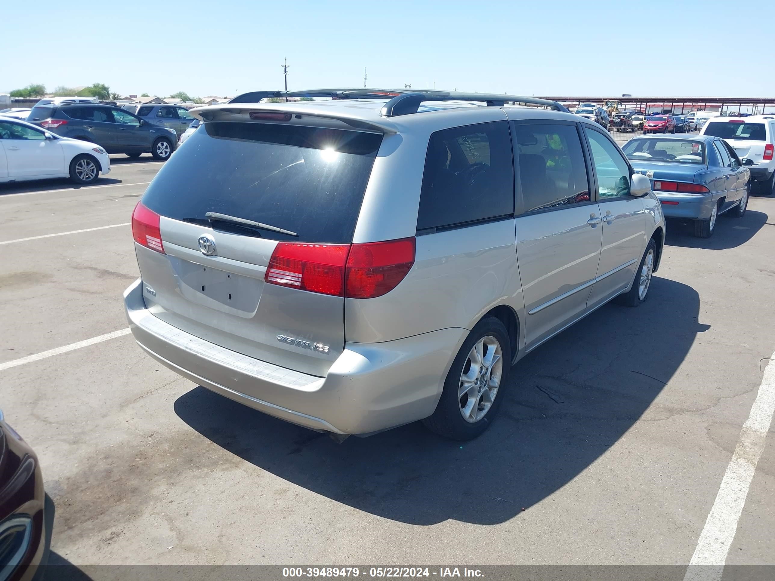 Photo 3 VIN: 5TDZA22C85S269228 - TOYOTA SIENNA 