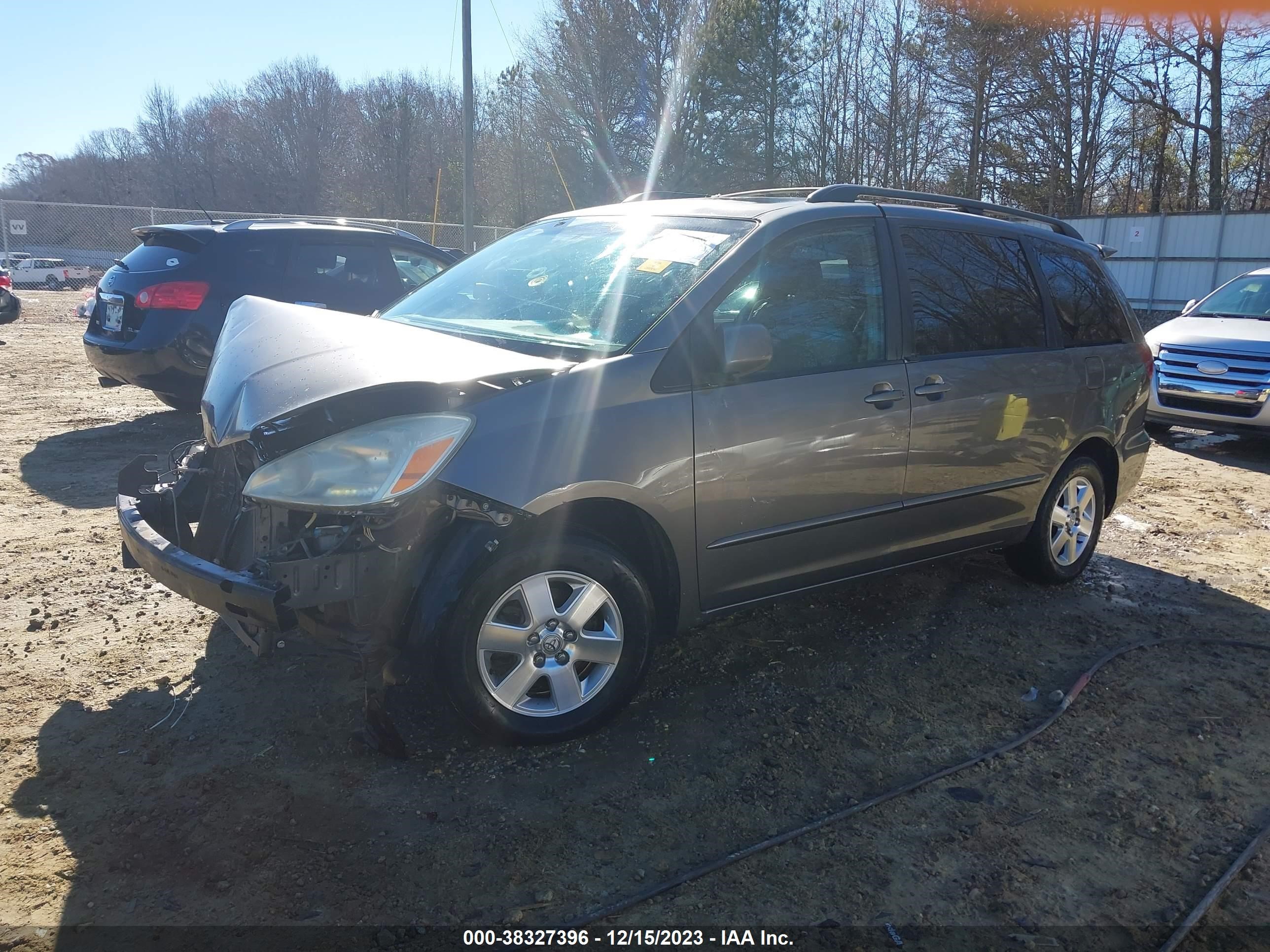 Photo 1 VIN: 5TDZA22C85S294095 - TOYOTA SIENNA 