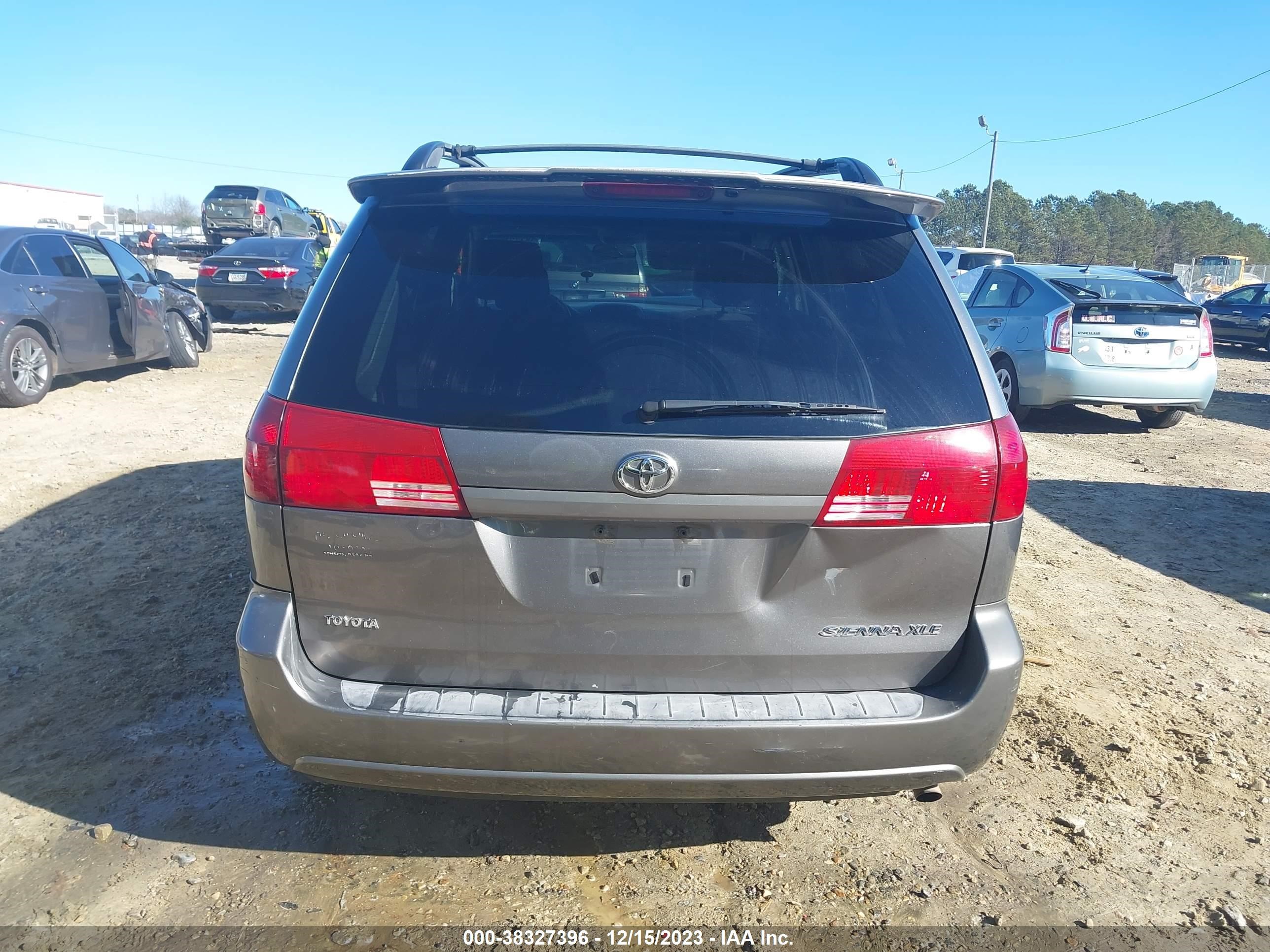 Photo 15 VIN: 5TDZA22C85S294095 - TOYOTA SIENNA 