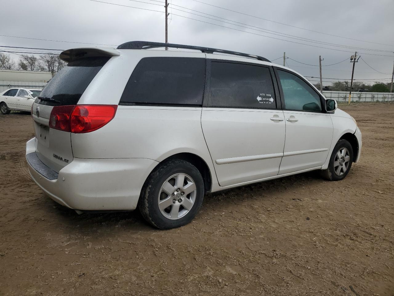 Photo 2 VIN: 5TDZA22C86S415967 - TOYOTA SIENNA 