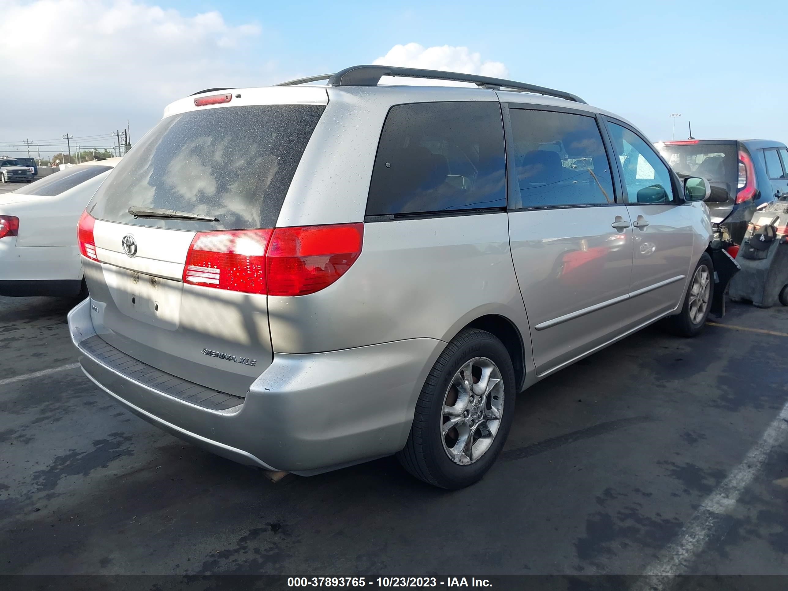 Photo 3 VIN: 5TDZA22C94S057128 - TOYOTA SIENNA 