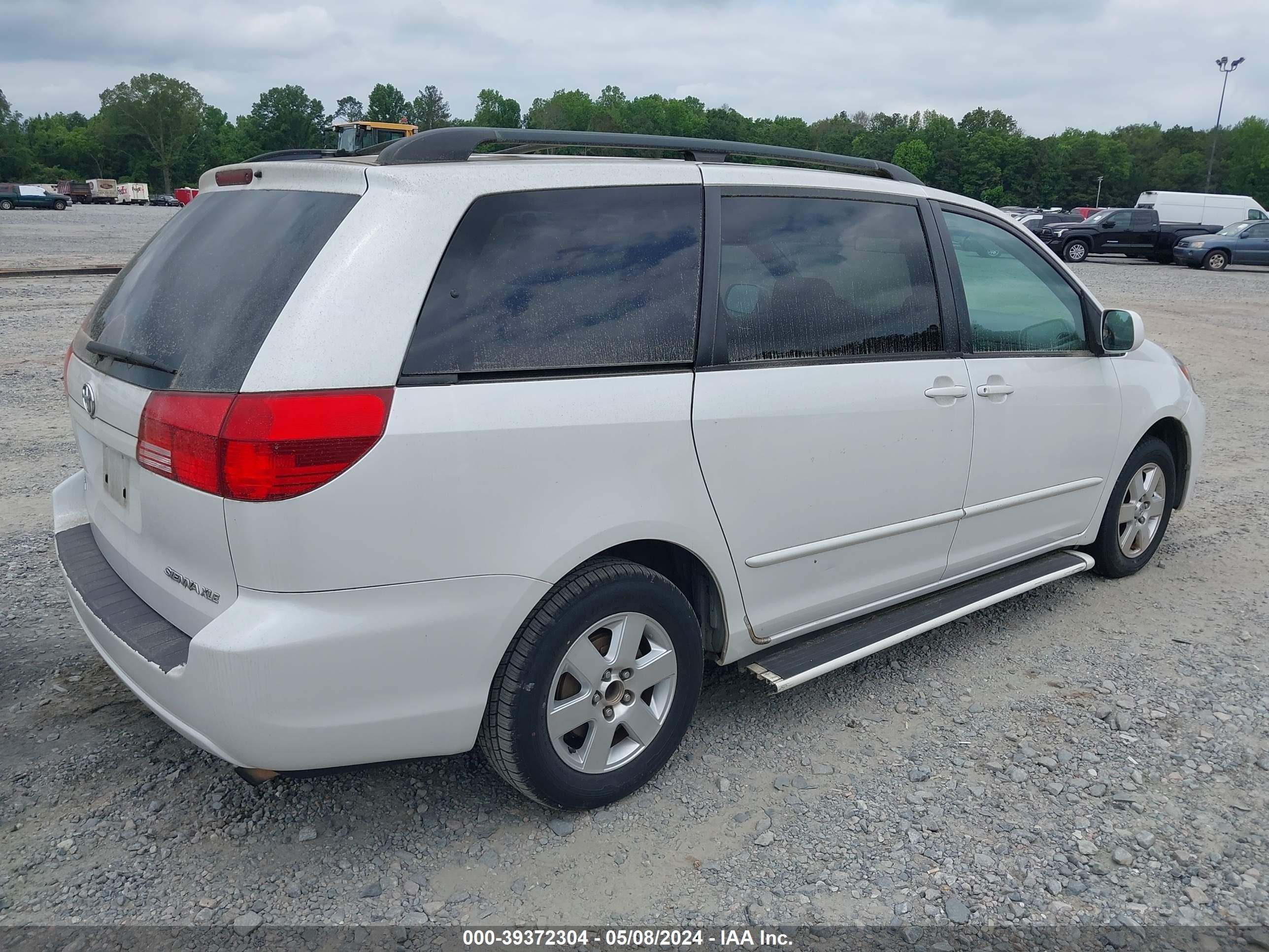 Photo 3 VIN: 5TDZA22C94S114329 - TOYOTA SIENNA 