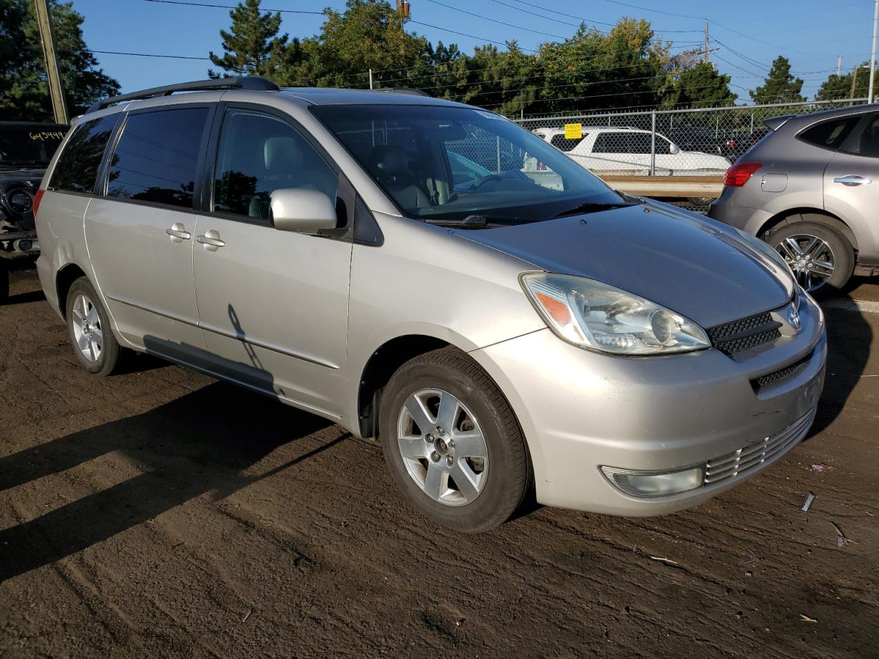 Photo 3 VIN: 5TDZA22C94S155091 - TOYOTA SIENNA 