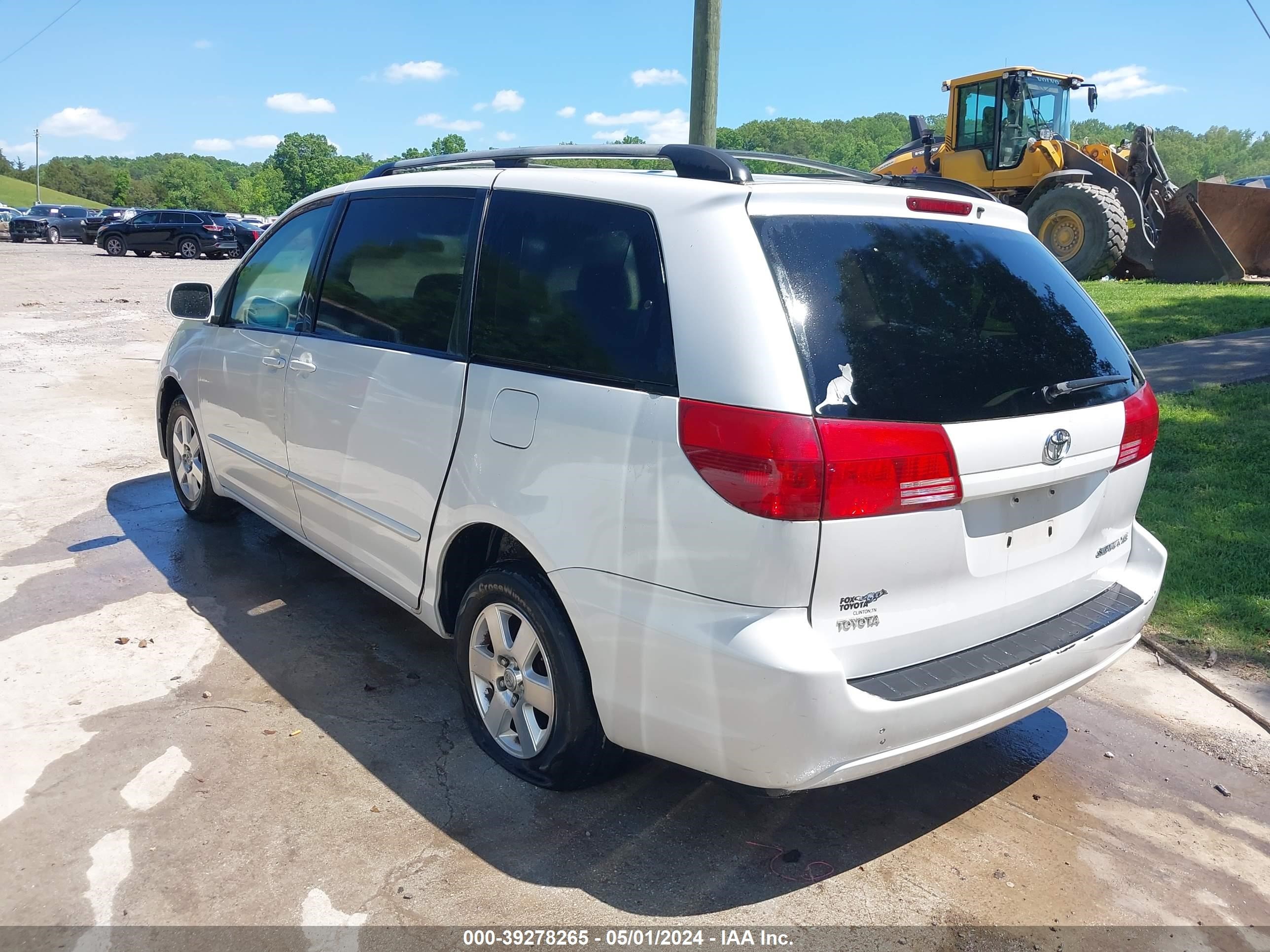 Photo 2 VIN: 5TDZA22C94S197888 - TOYOTA SIENNA 