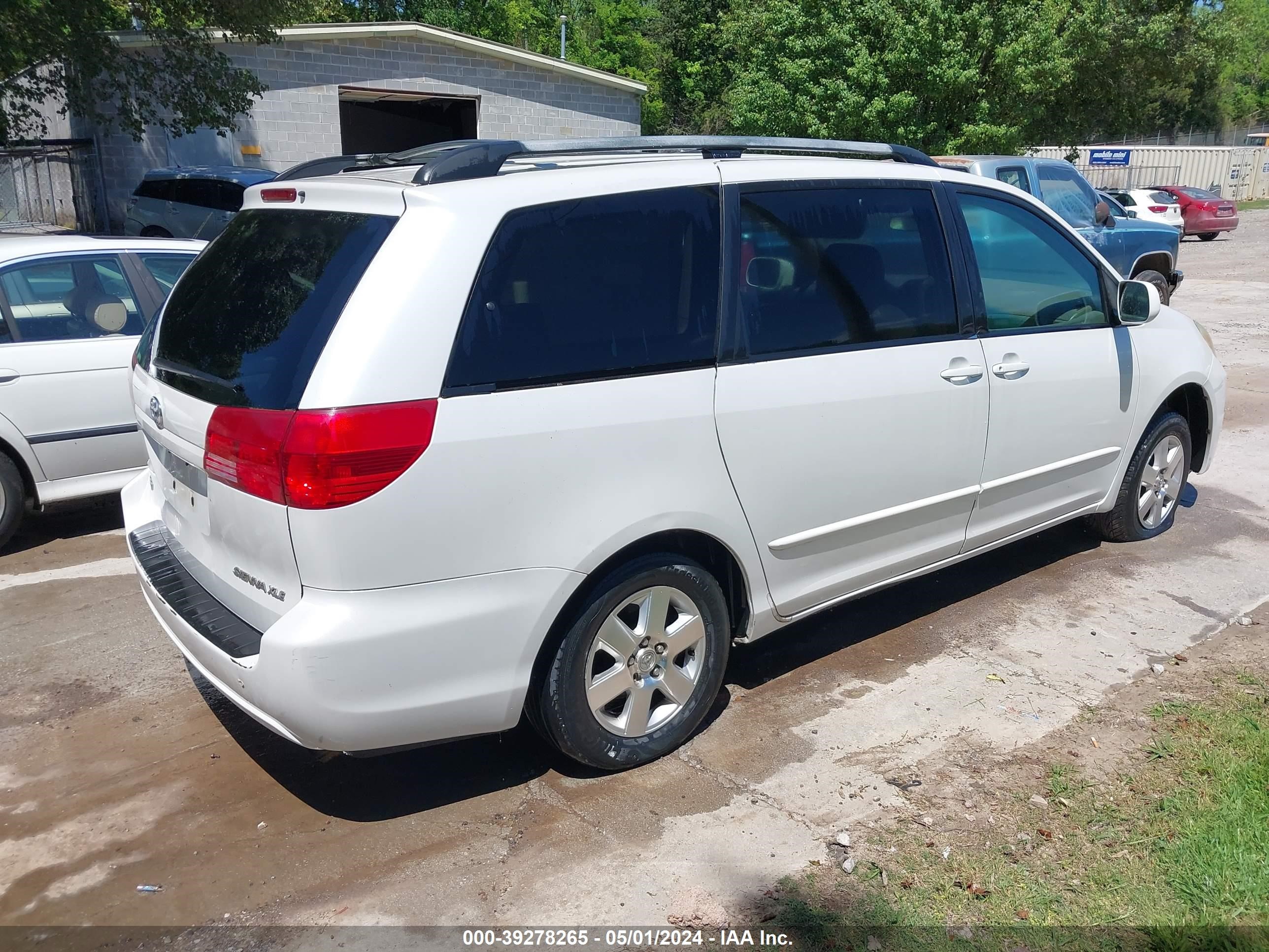 Photo 3 VIN: 5TDZA22C94S197888 - TOYOTA SIENNA 