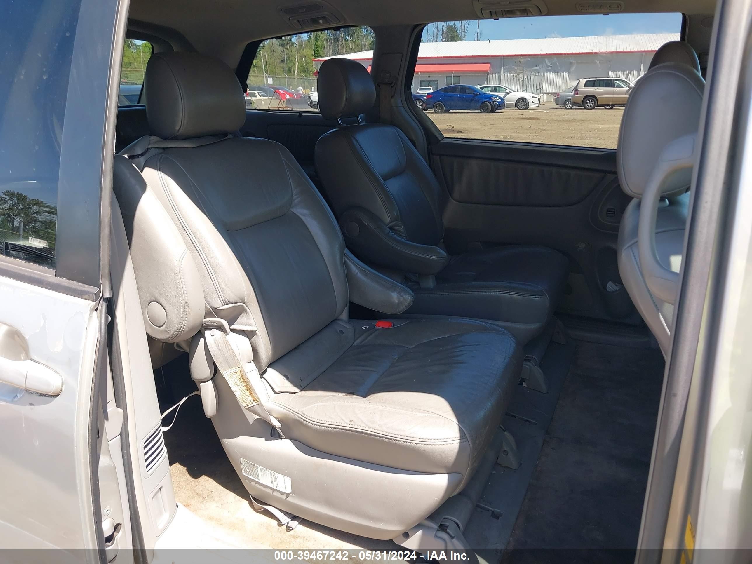 Photo 7 VIN: 5TDZA22C95S271926 - TOYOTA SIENNA 