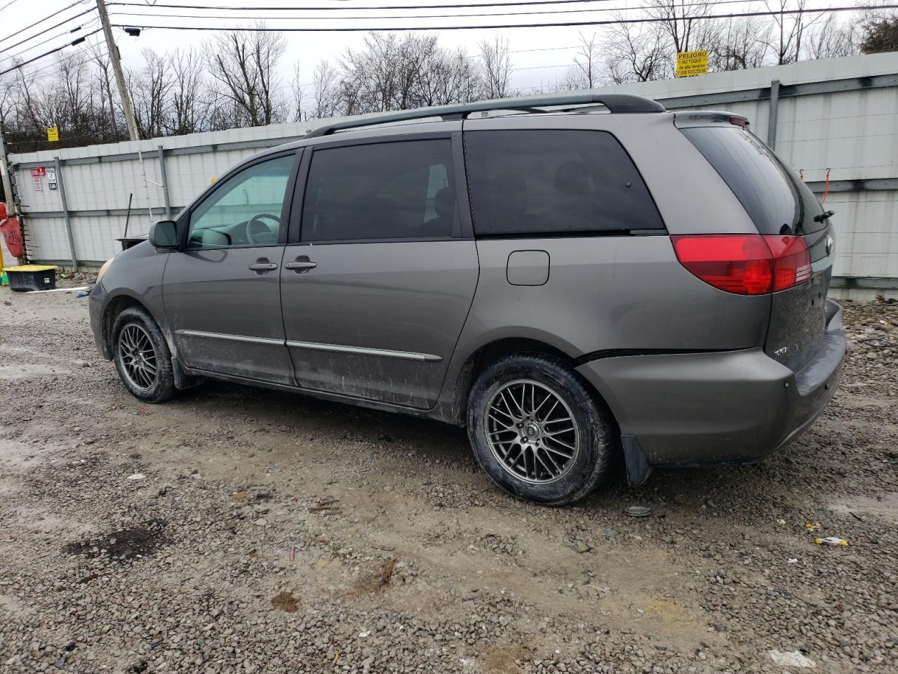 Photo 1 VIN: 5TDZA22C95S280240 - TOYOTA SIENNA 