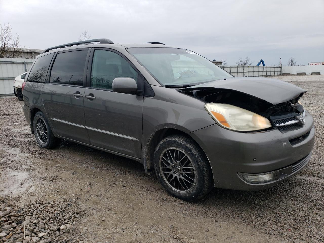 Photo 3 VIN: 5TDZA22C95S280240 - TOYOTA SIENNA 