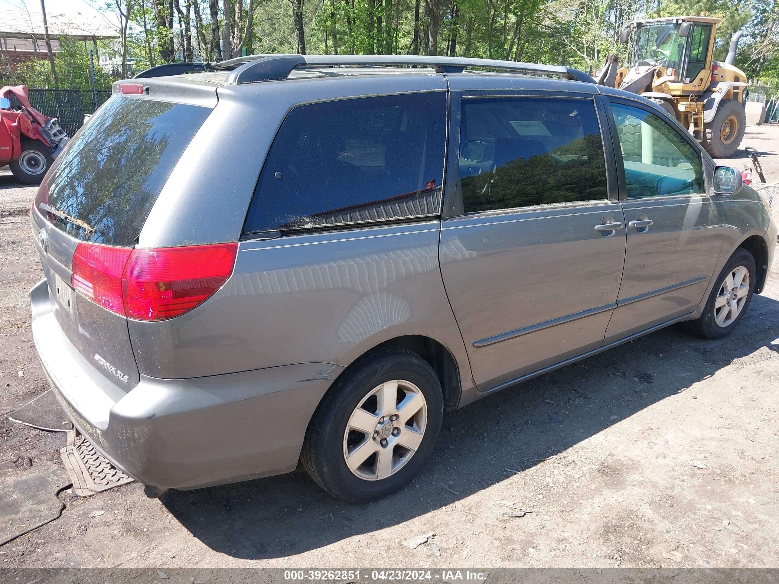 Photo 3 VIN: 5TDZA22C95S331929 - TOYOTA SIENNA 