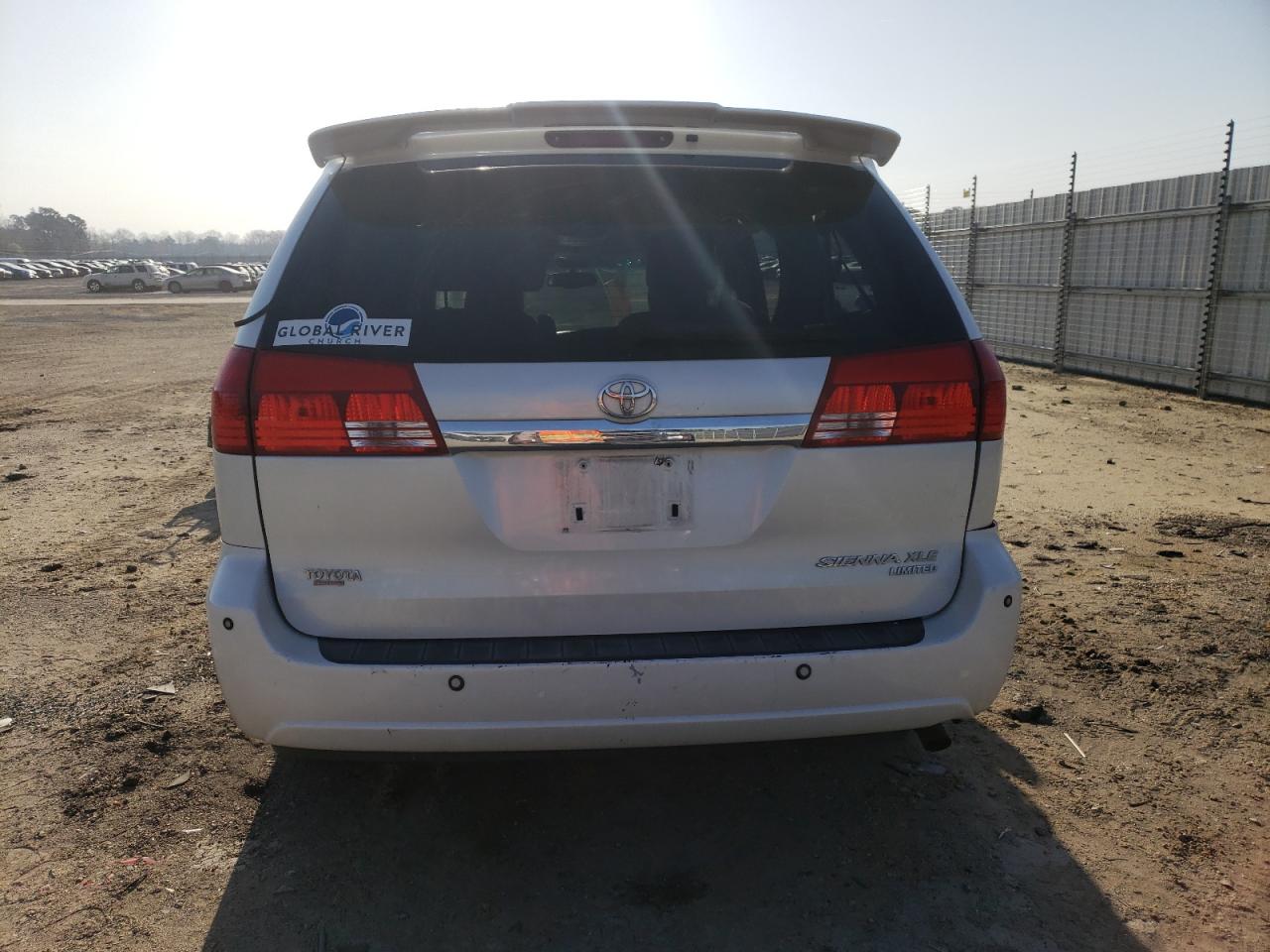 Photo 5 VIN: 5TDZA22CX4S074682 - TOYOTA SIENNA 