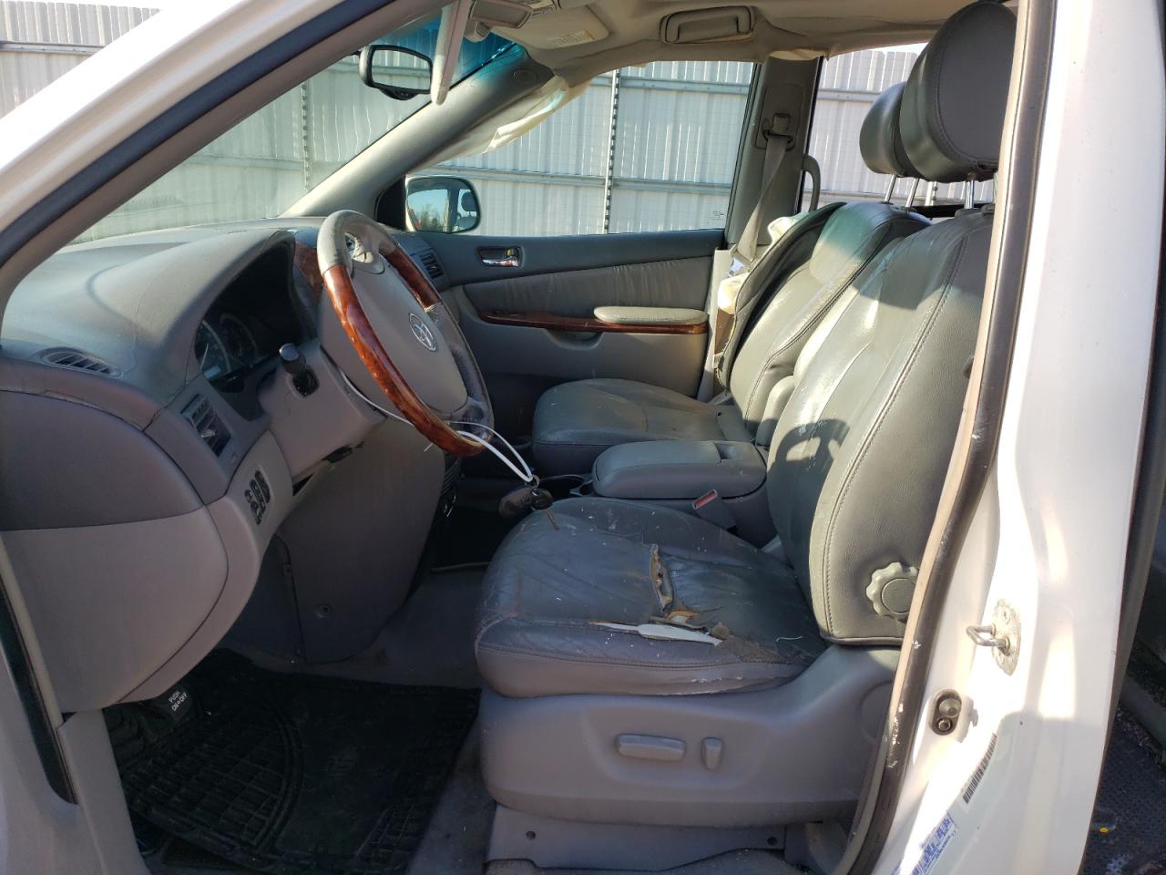 Photo 6 VIN: 5TDZA22CX4S074682 - TOYOTA SIENNA 