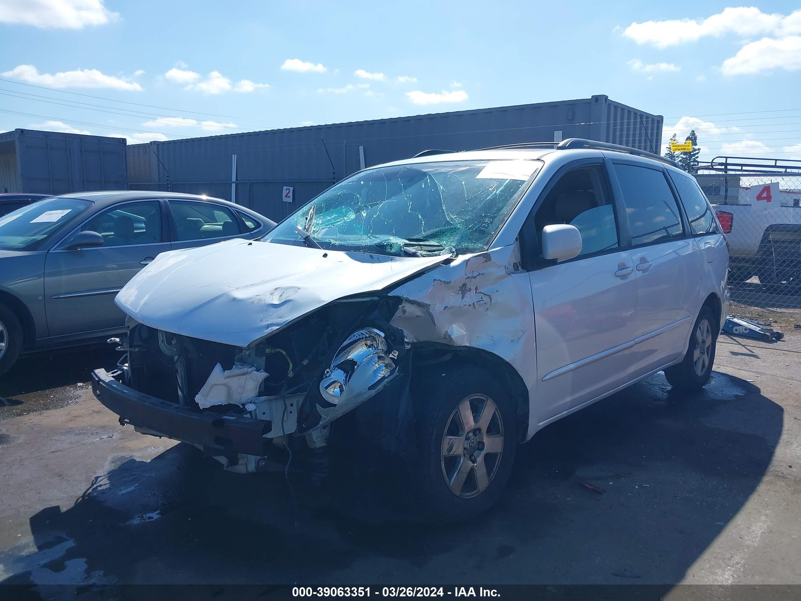 Photo 1 VIN: 5TDZA22CX4S212267 - TOYOTA SIENNA 