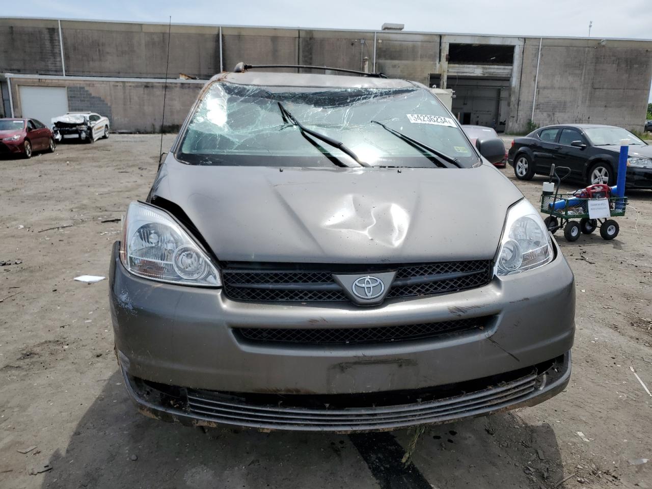 Photo 4 VIN: 5TDZA23C04S020774 - TOYOTA SIENNA 